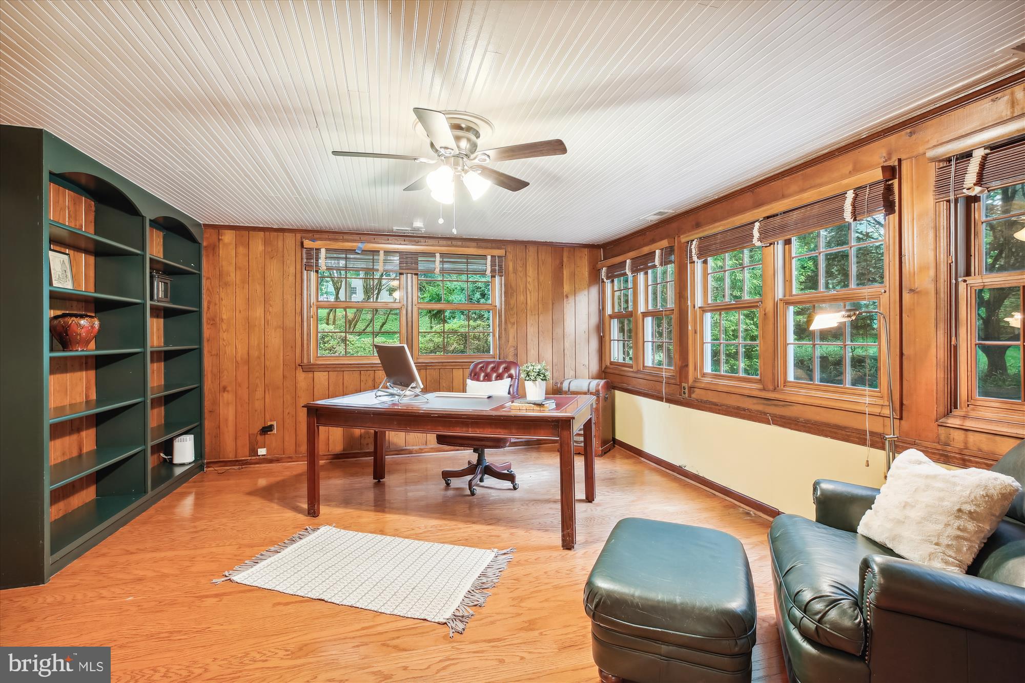 MANOR PARK - Residential