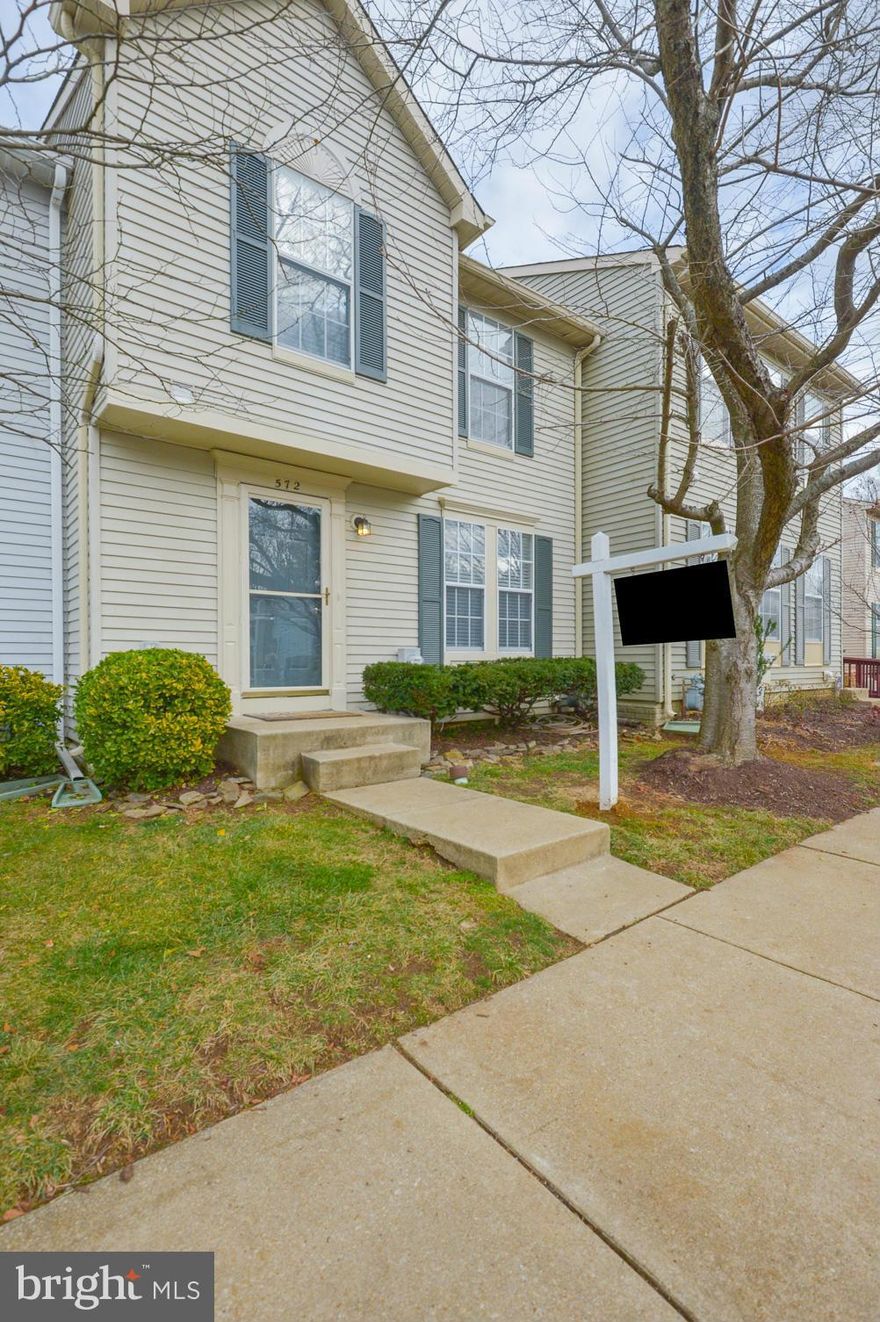 *** BEAUTIFUL TOWNHOME!!***  LOCATED IN THE BLUFFS AT DEEP CREEK AND IS FHA APPROVED !!   THIS HOME HAS 3 FINISHED LEVELS WITH 3 BEDROOMS AND 3 1/2 BATHS.  HARDWOOD FLOORS , FRESHLY PAINTED , NEW  CARPET IN BEDROOMS AND LOWER LEVEL , LOWER LEVEL DECK AND MUCH MORE.