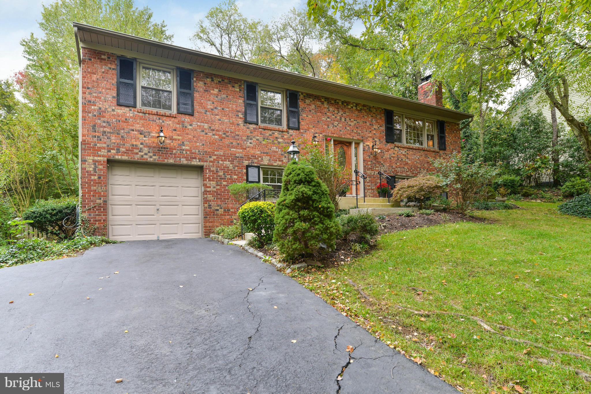 MIDWOOD ESTATES - Residential