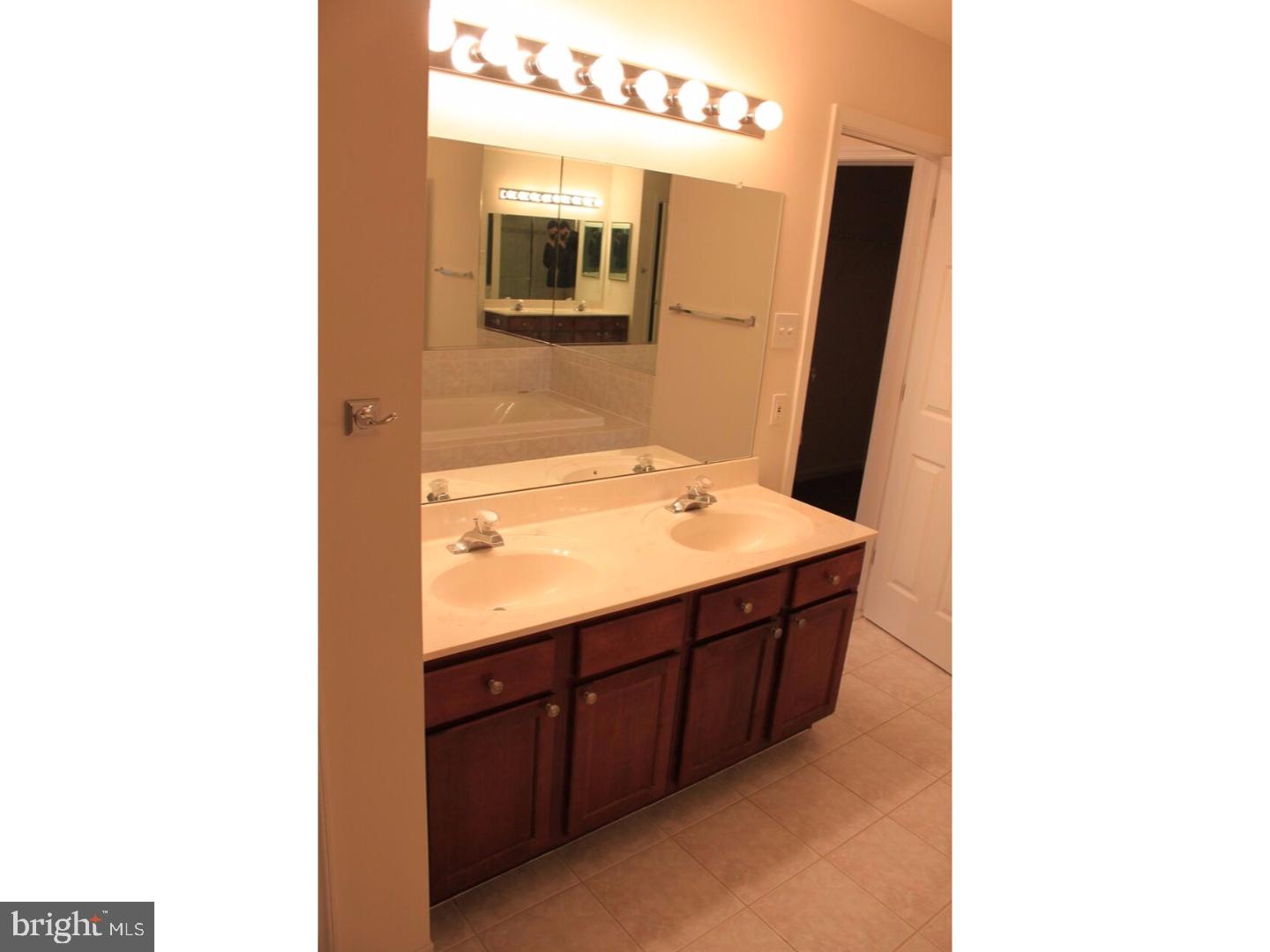 ENCLAVE AT BELLAIRE - Residential Lease