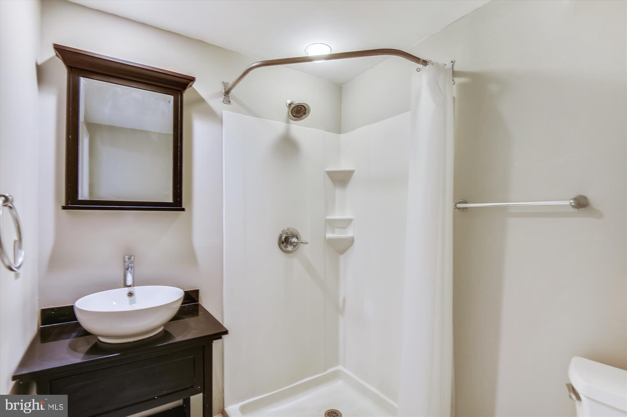 WALNUT RIDGE - Residential Lease