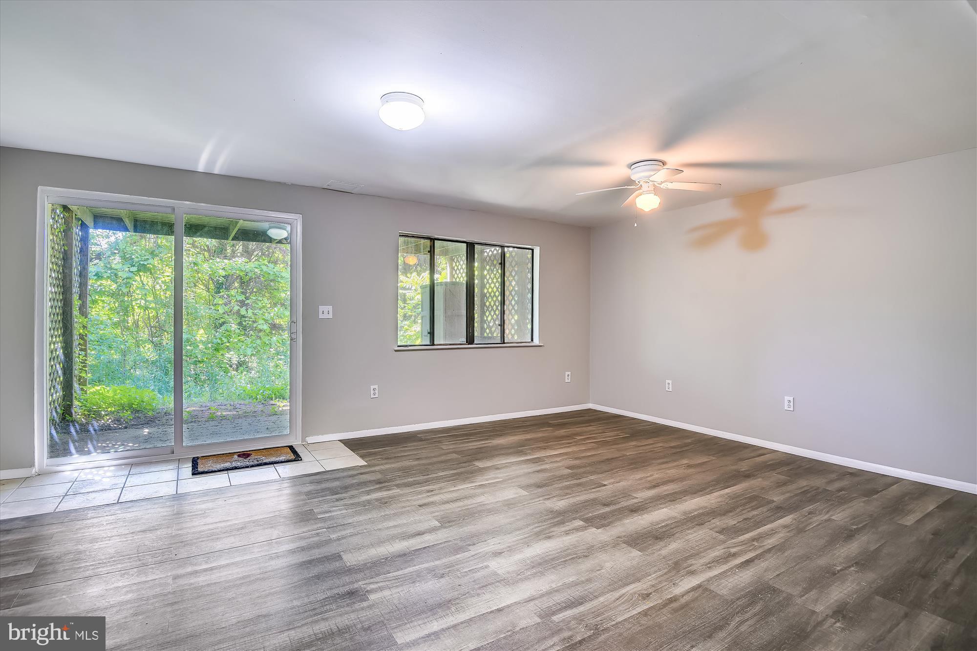 WALNUT RIDGE - Residential Lease