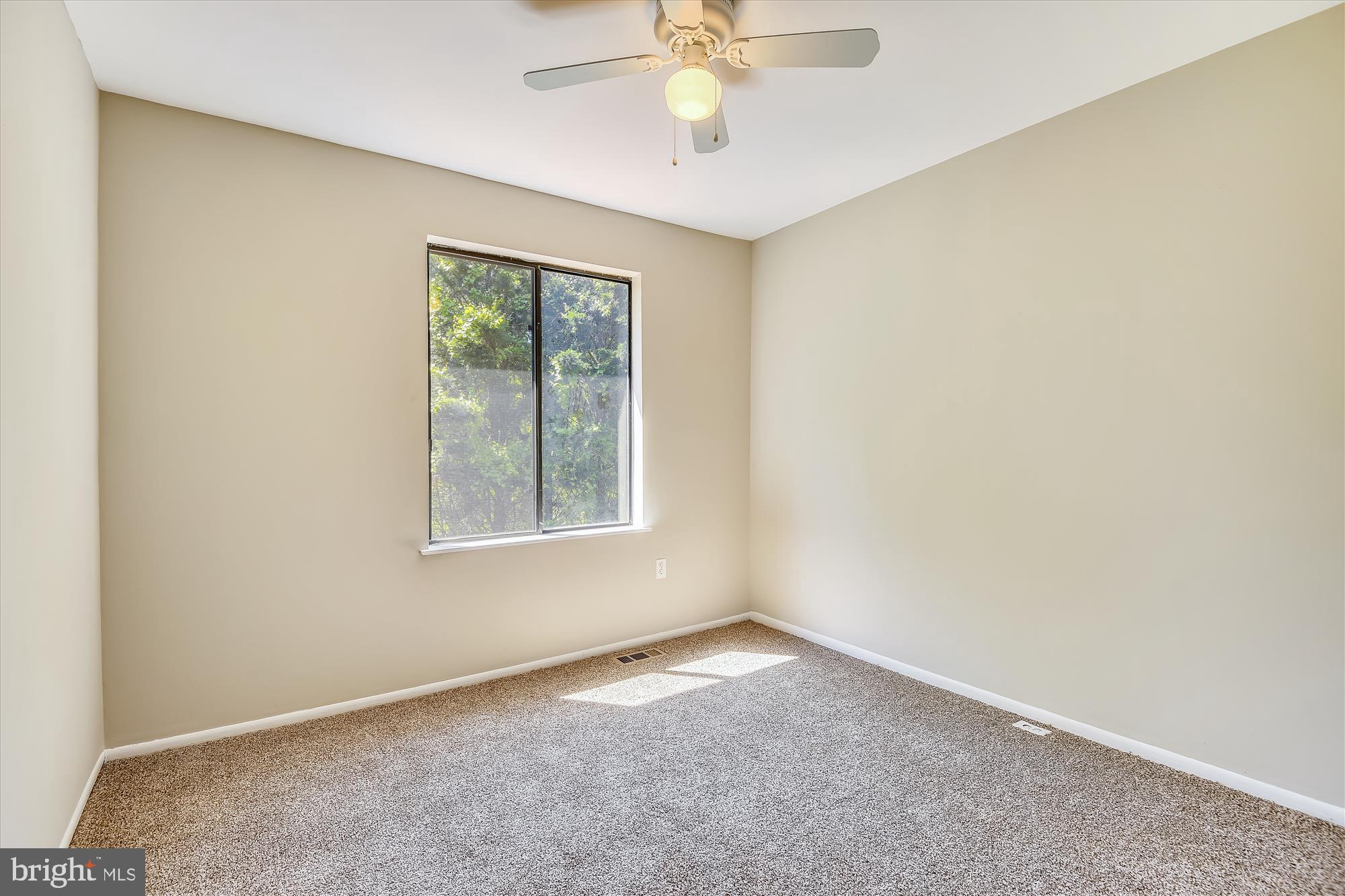 WALNUT RIDGE - Residential Lease