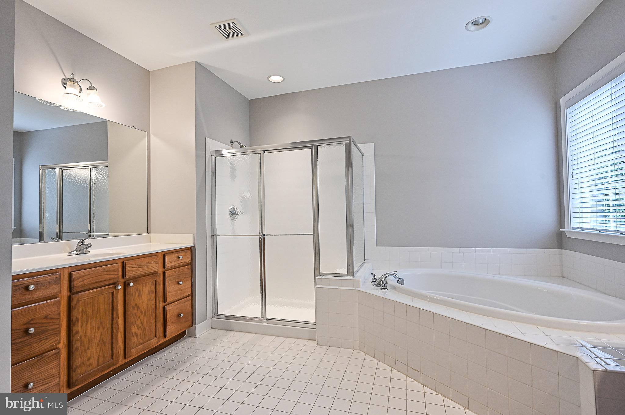 CROSSMAN CREEK - Residential