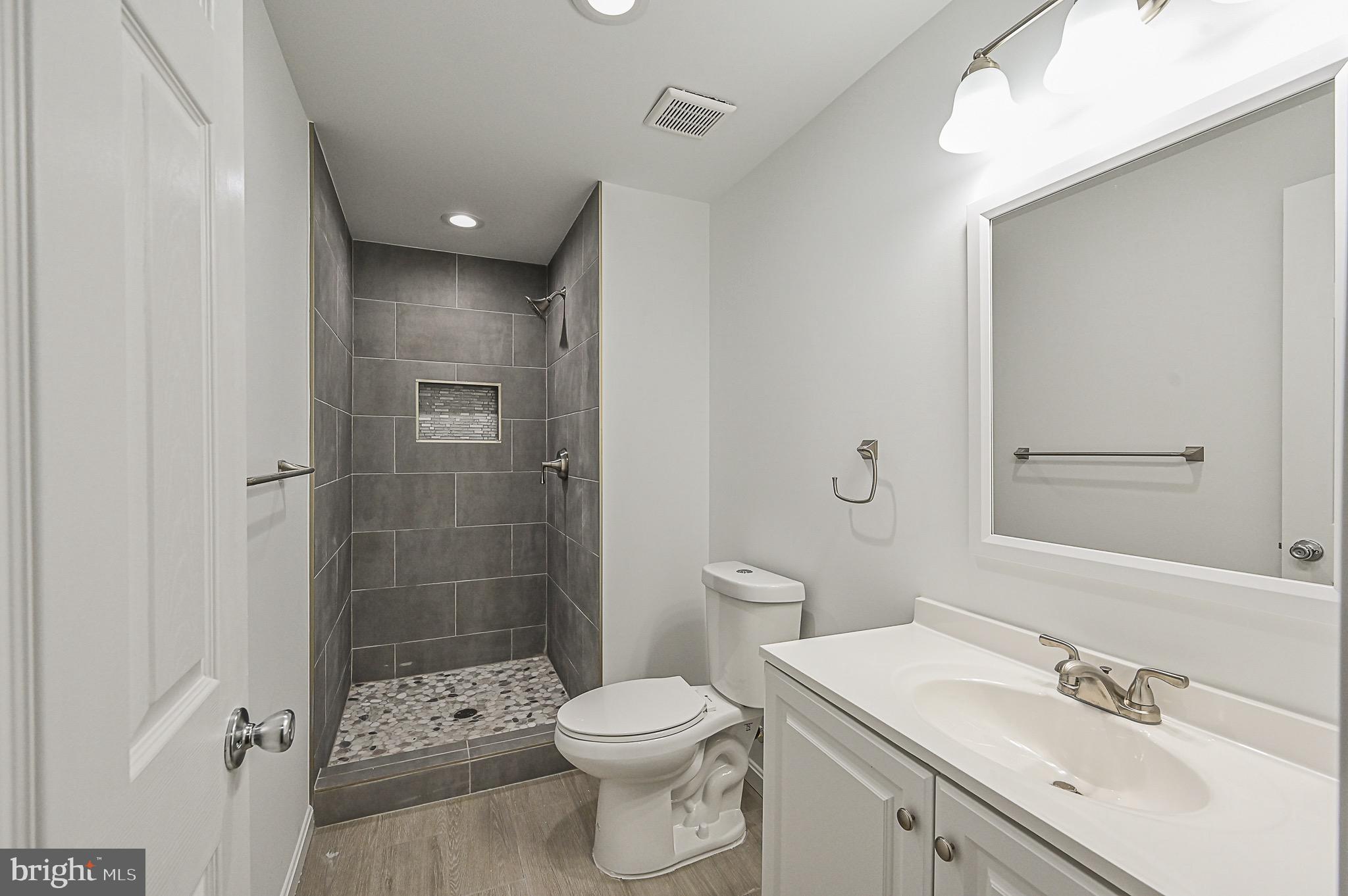 CROSSMAN CREEK - Residential