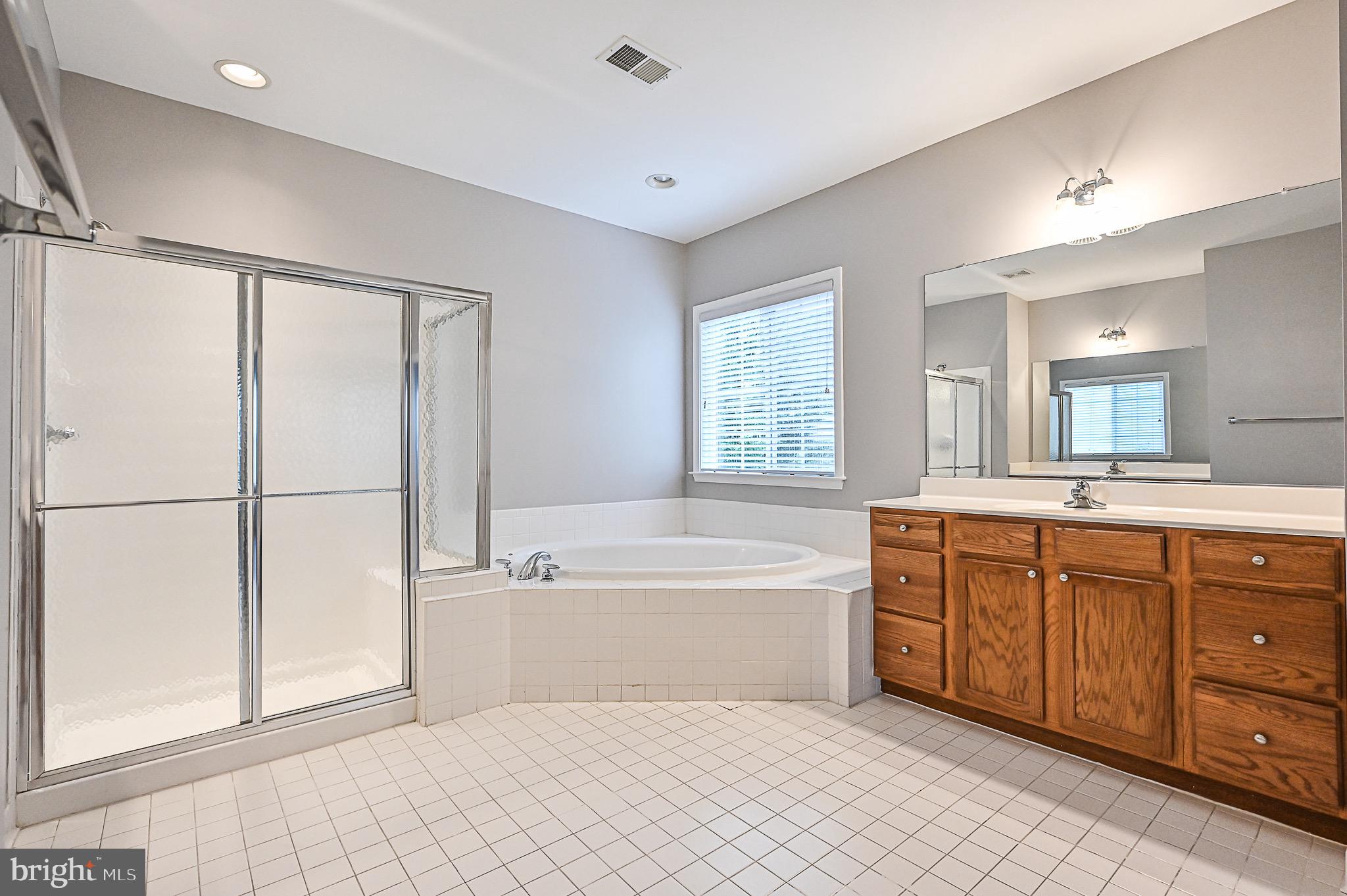 CROSSMAN CREEK - Residential