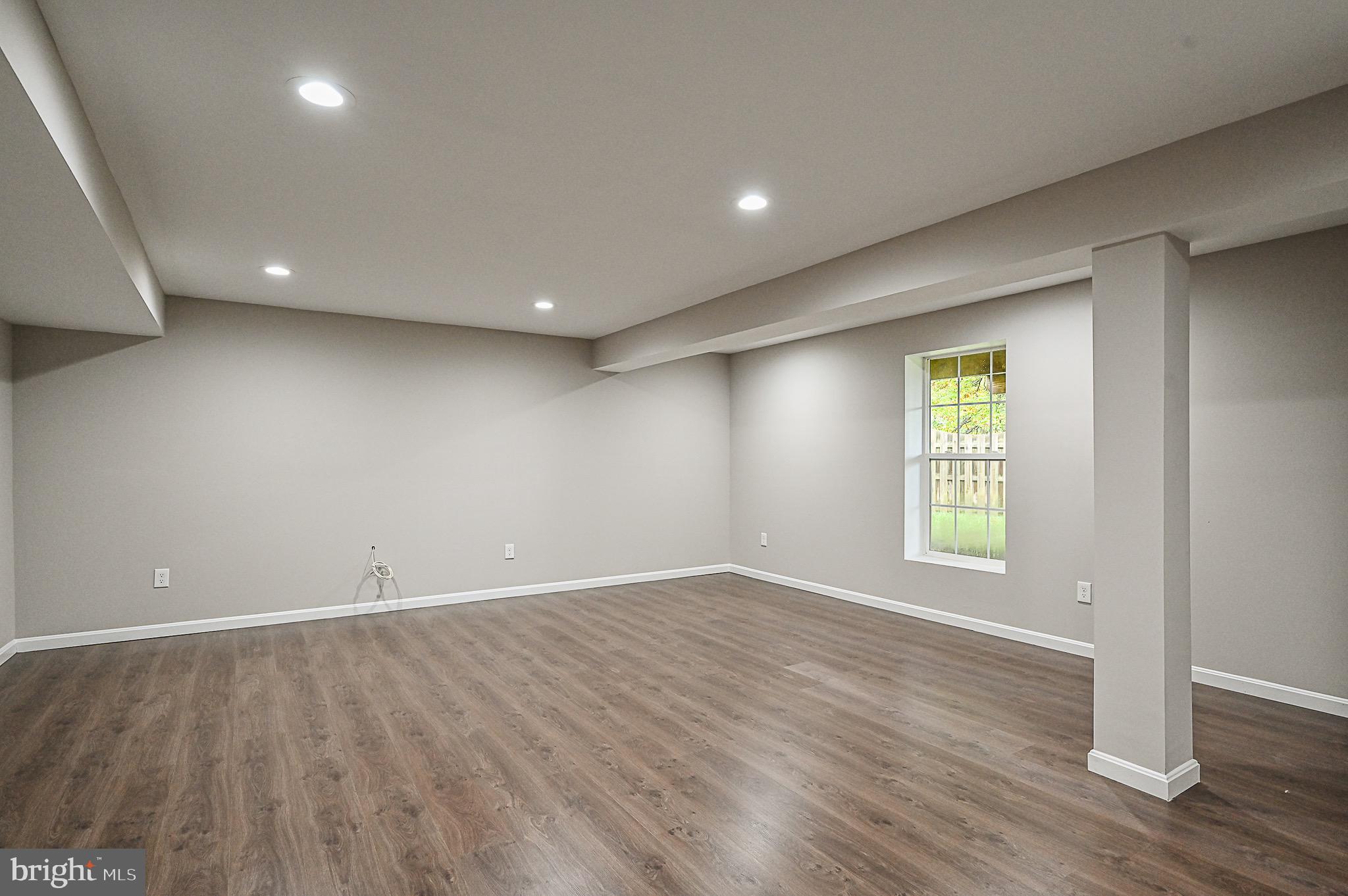 CROSSMAN CREEK - Residential