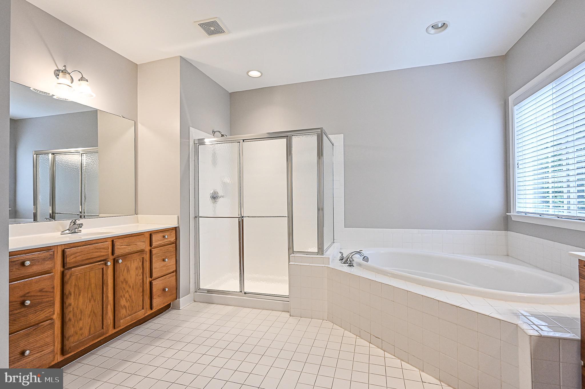 CROSSMAN CREEK - Residential