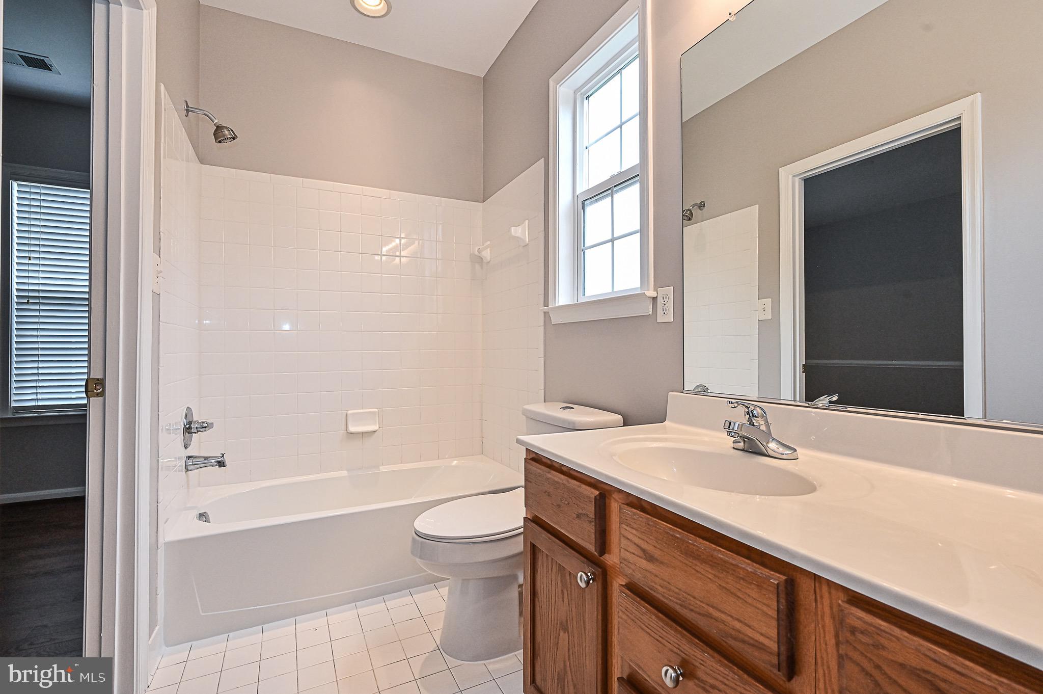 CROSSMAN CREEK - Residential