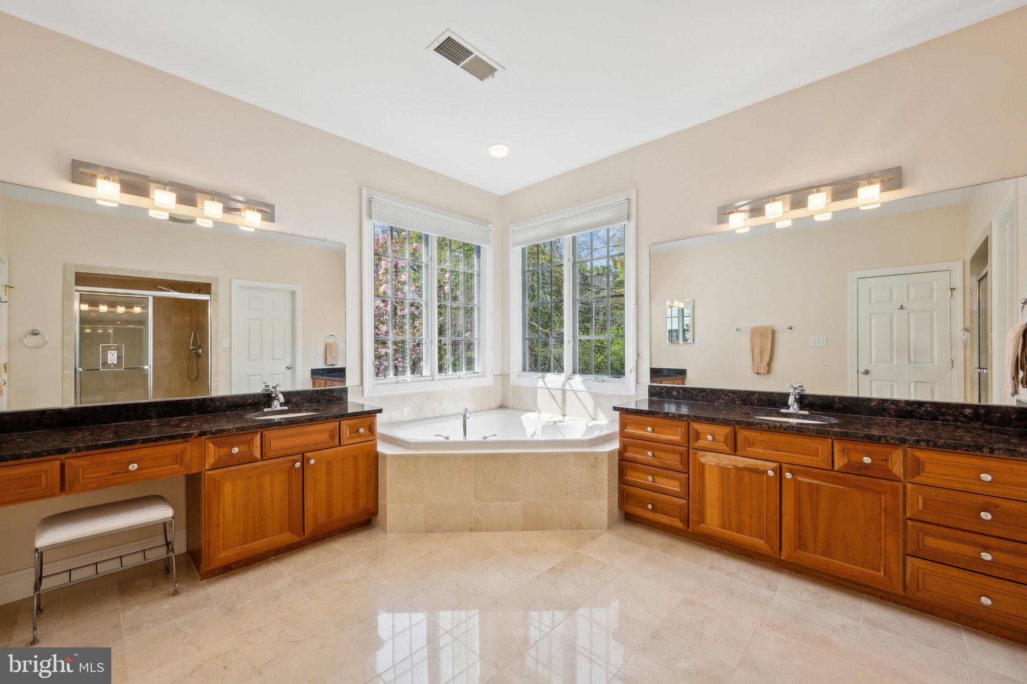 PARKWOOD - Residential