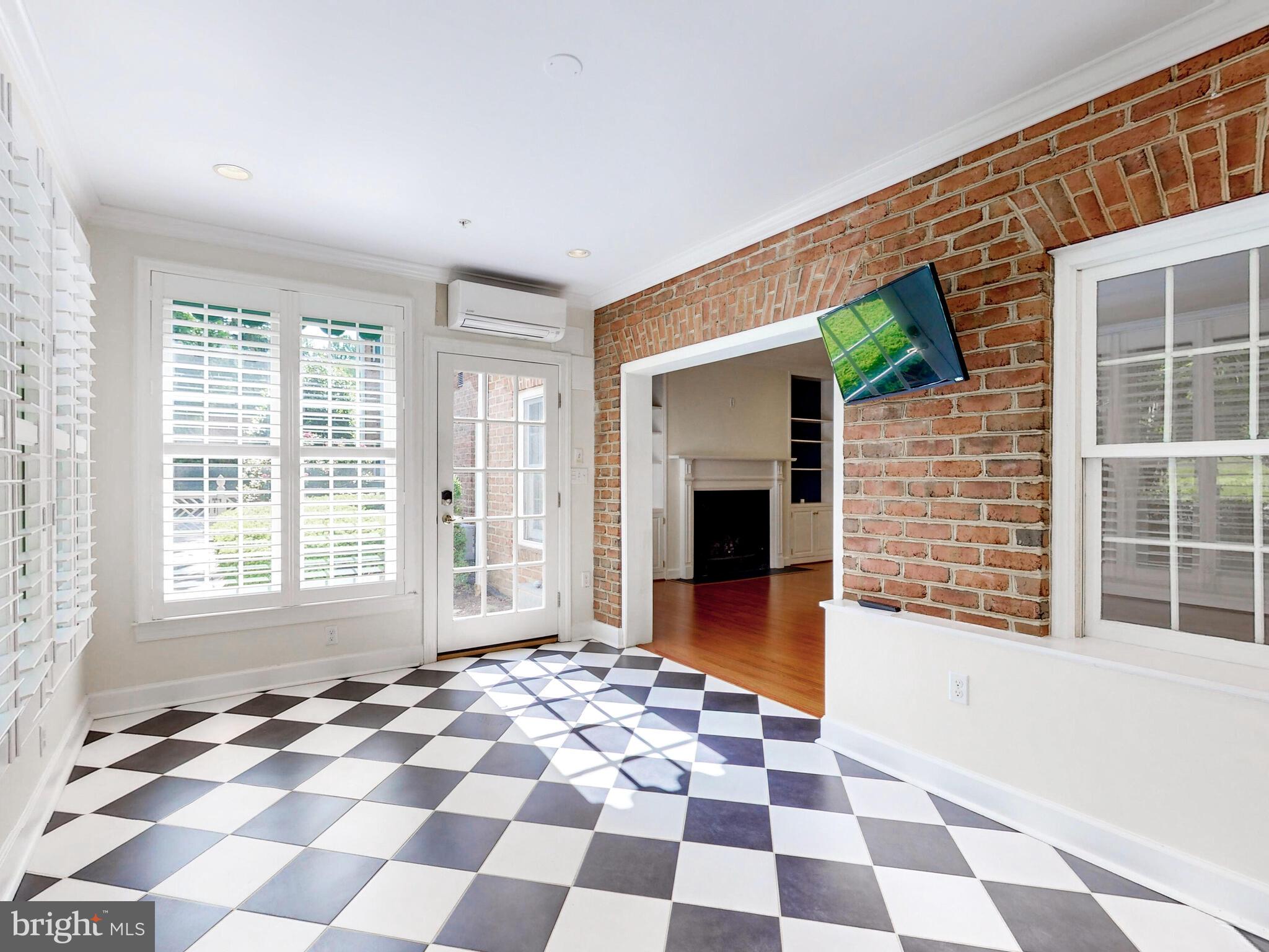 BRIGHTWOOD - Residential