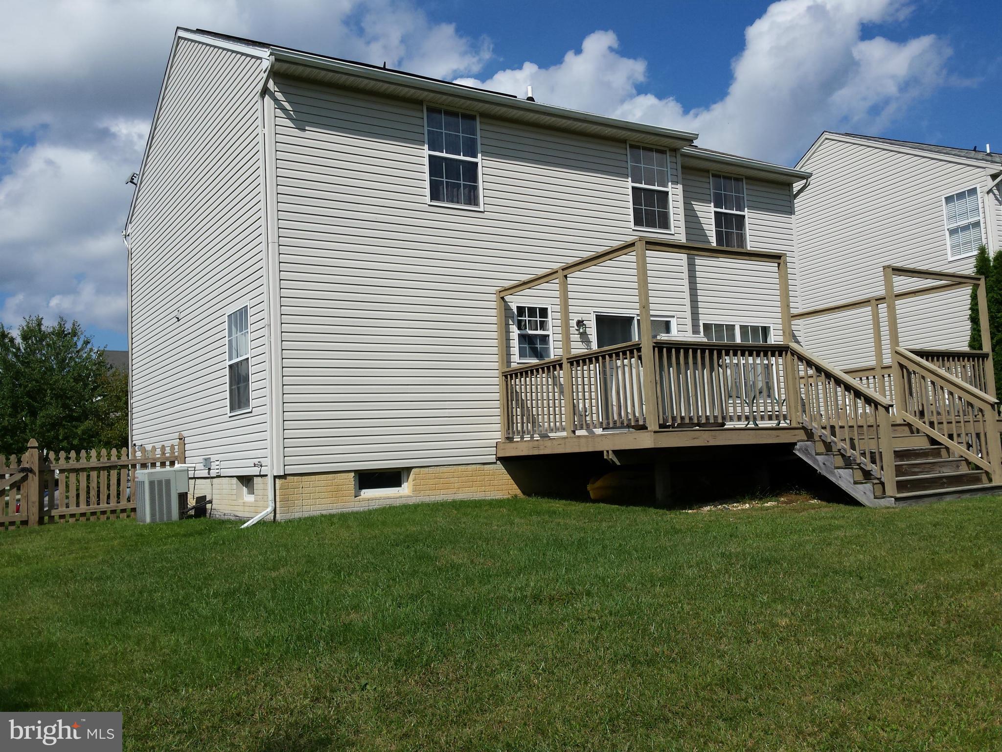 TUCHAHOE FARMS - Residential