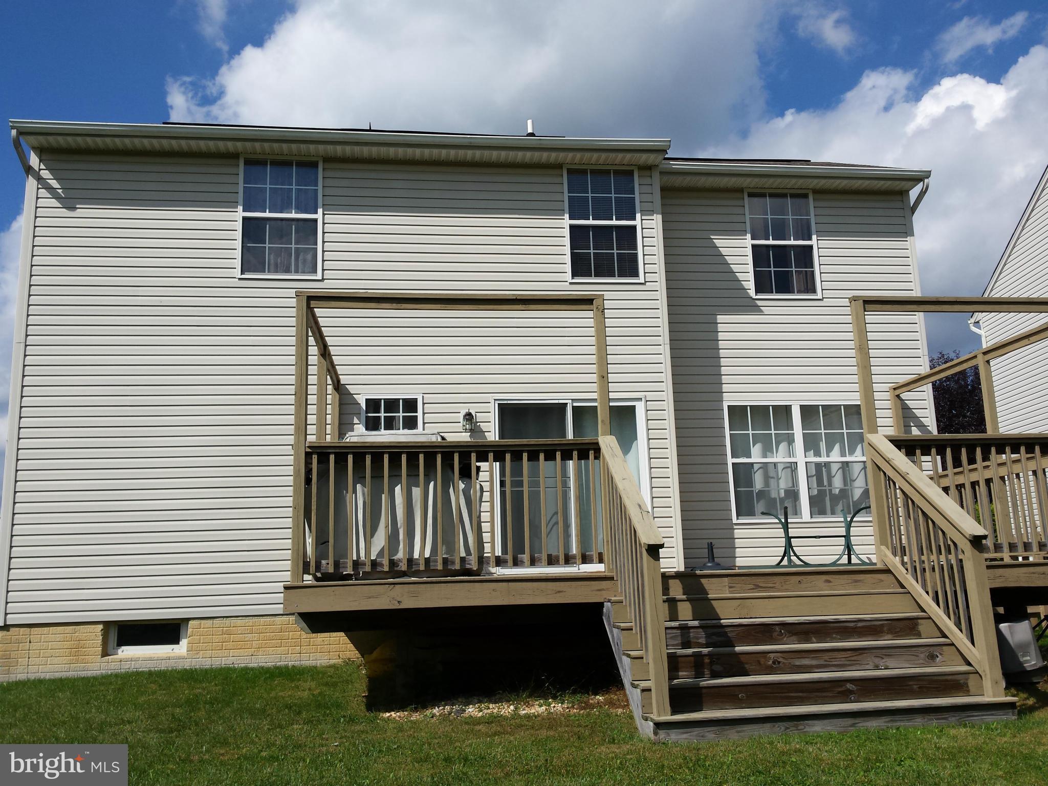 TUCHAHOE FARMS - Residential