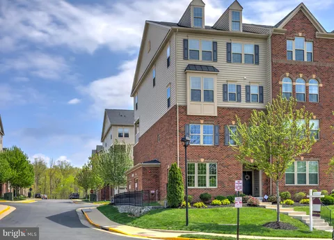 25936 Racing Sun Drive, Aldie, VA MLS: VALO2093156