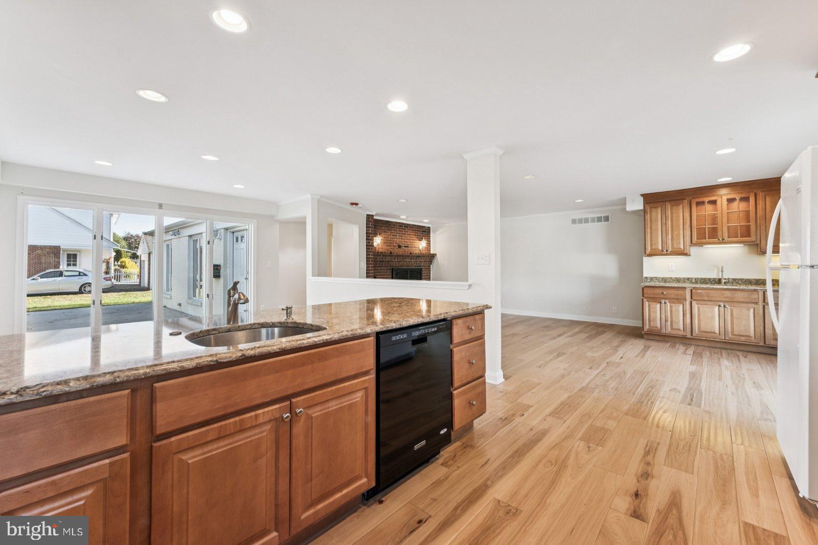 2611 BARTON COURT