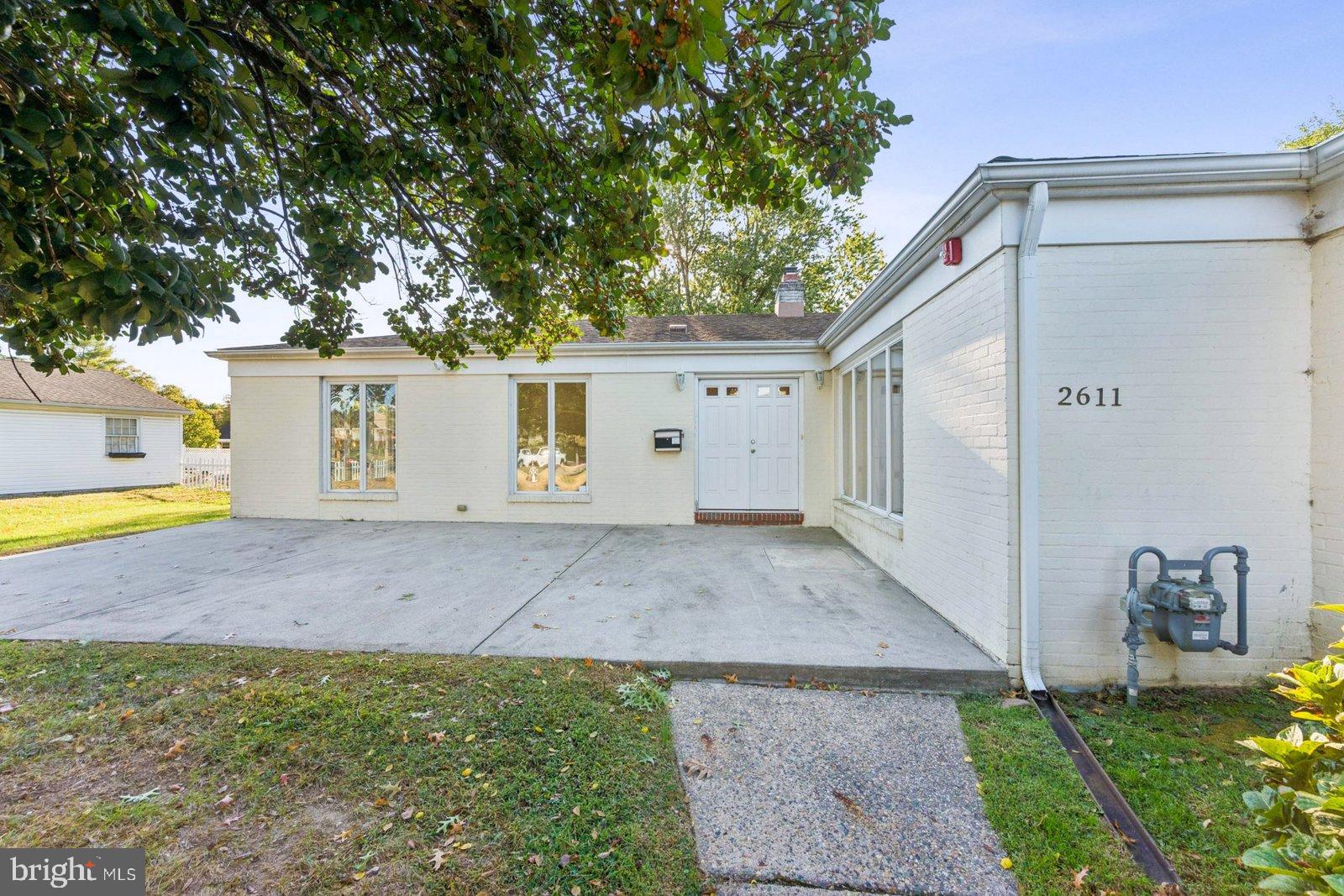 2611 BARTON COURT