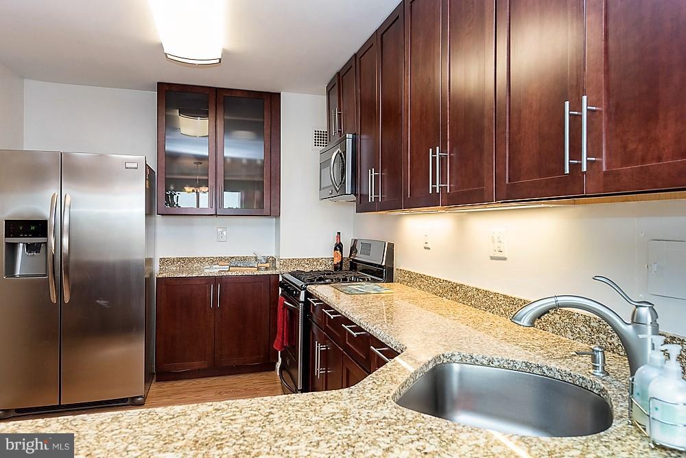 PARC EAST - Residential Lease