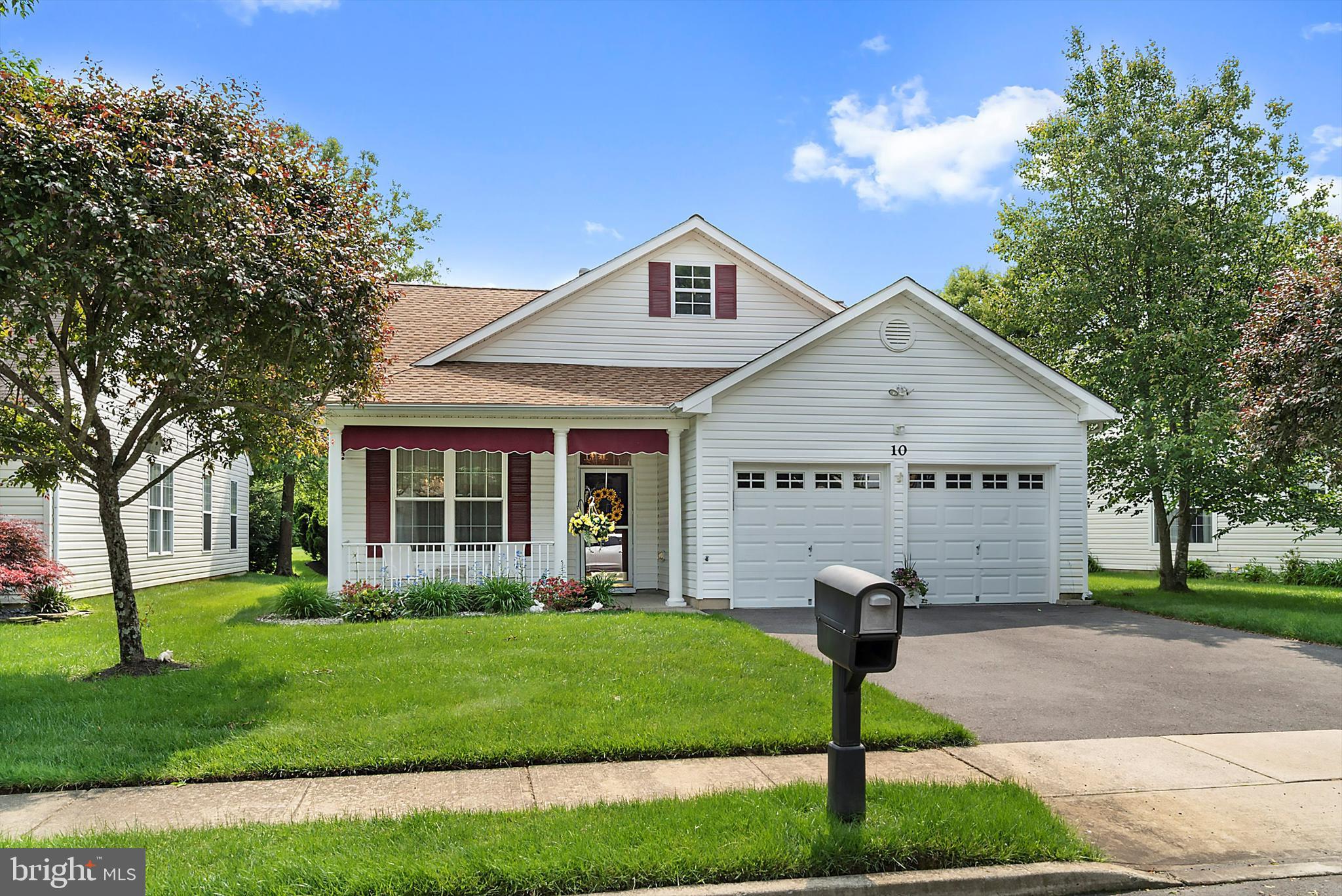 10 SUNFLOWER LANE