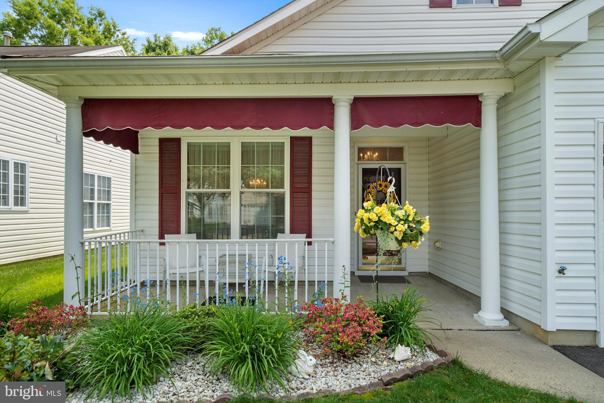10 SUNFLOWER LANE