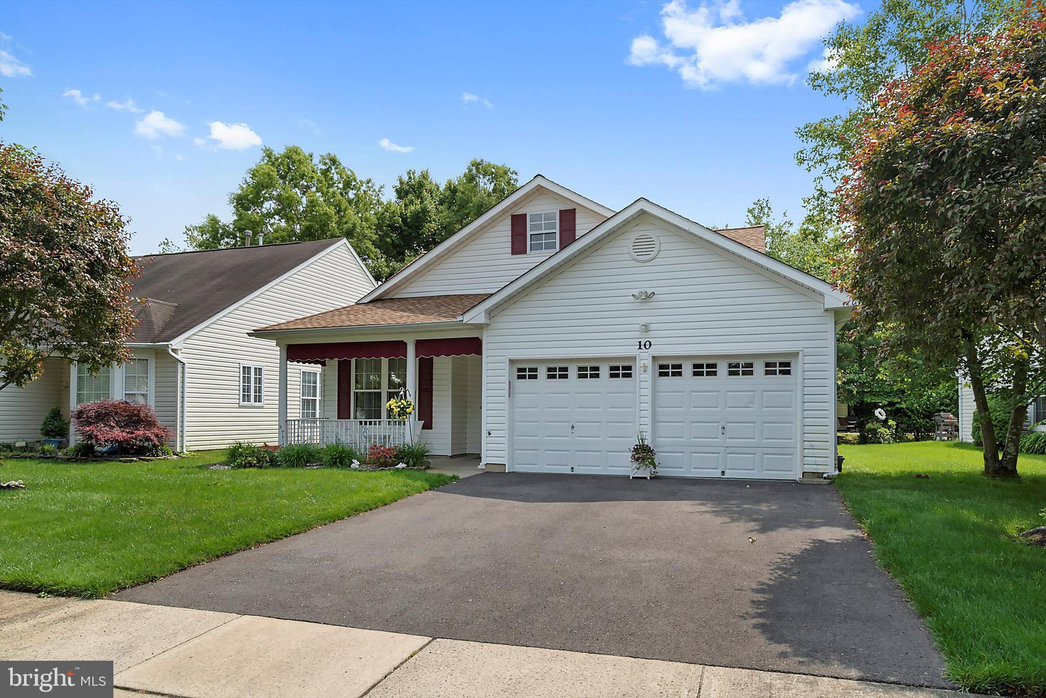 10 SUNFLOWER LANE