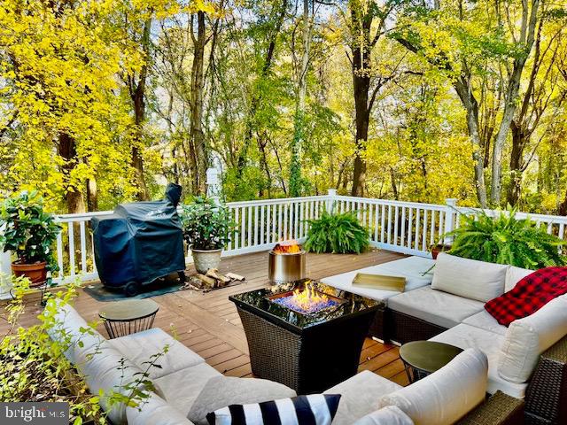 CROSS POINT - Residential