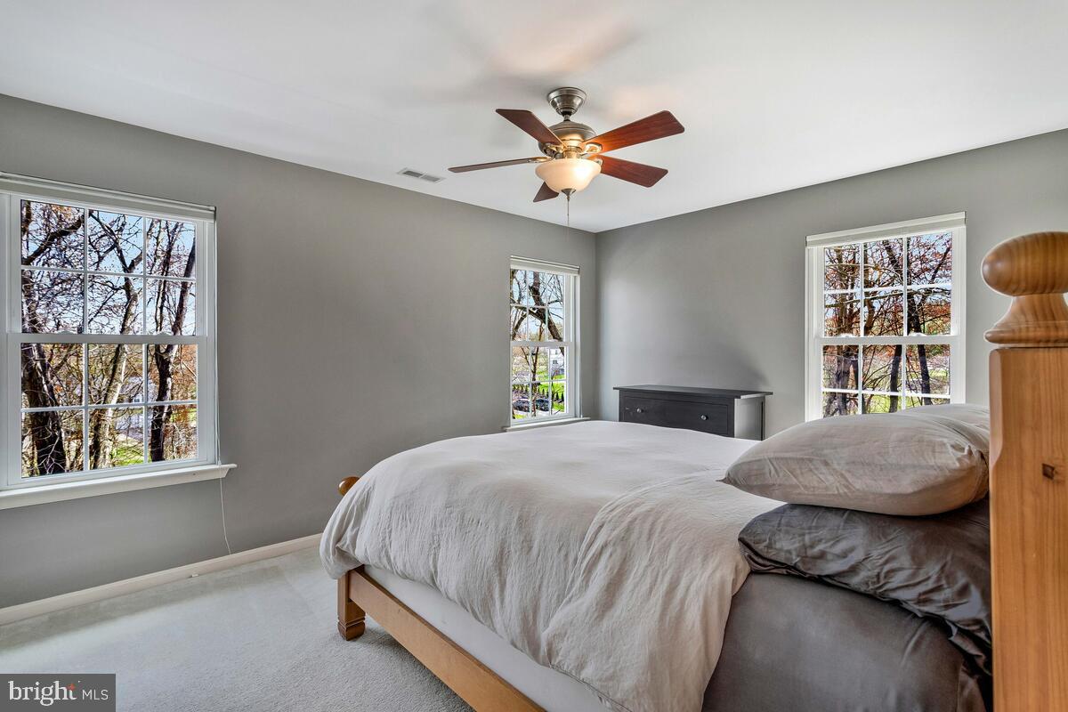 CROSS POINT - Residential