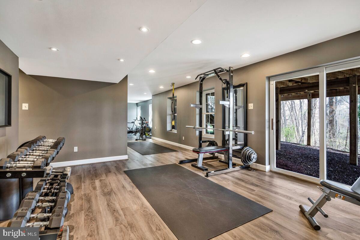 CROSS POINT - Residential