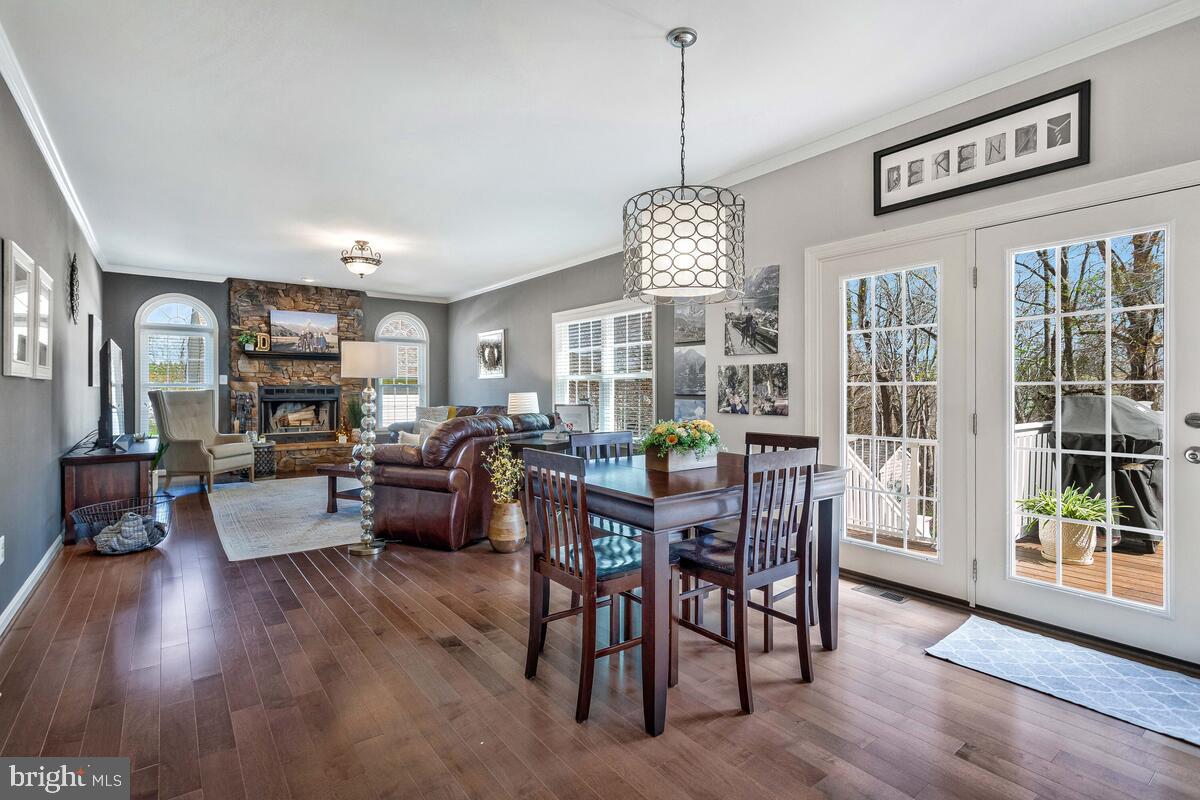 CROSS POINT - Residential