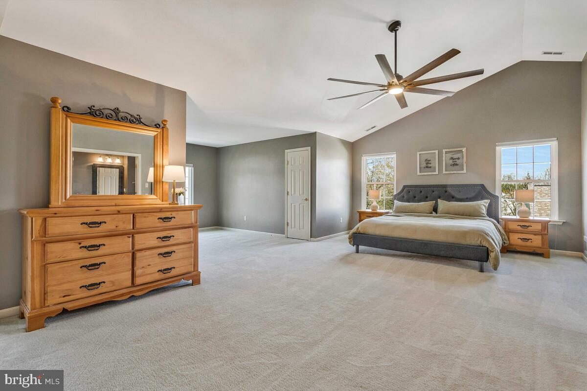 CROSS POINT - Residential