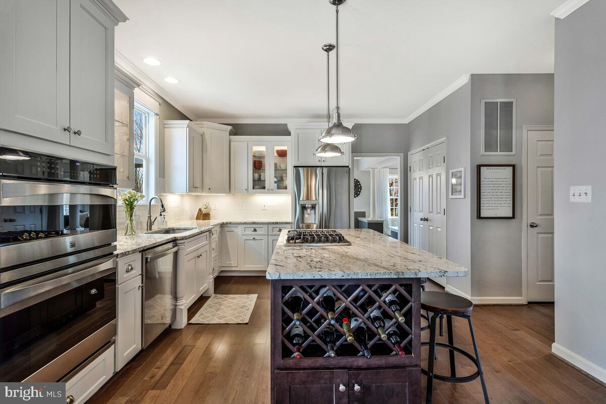 CROSS POINT - Residential