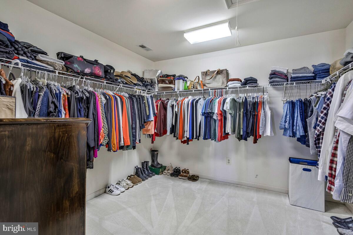 CROSS POINT - Residential