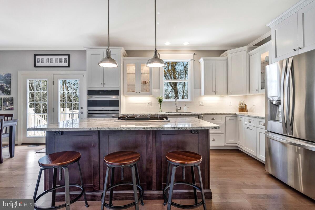 CROSS POINT - Residential