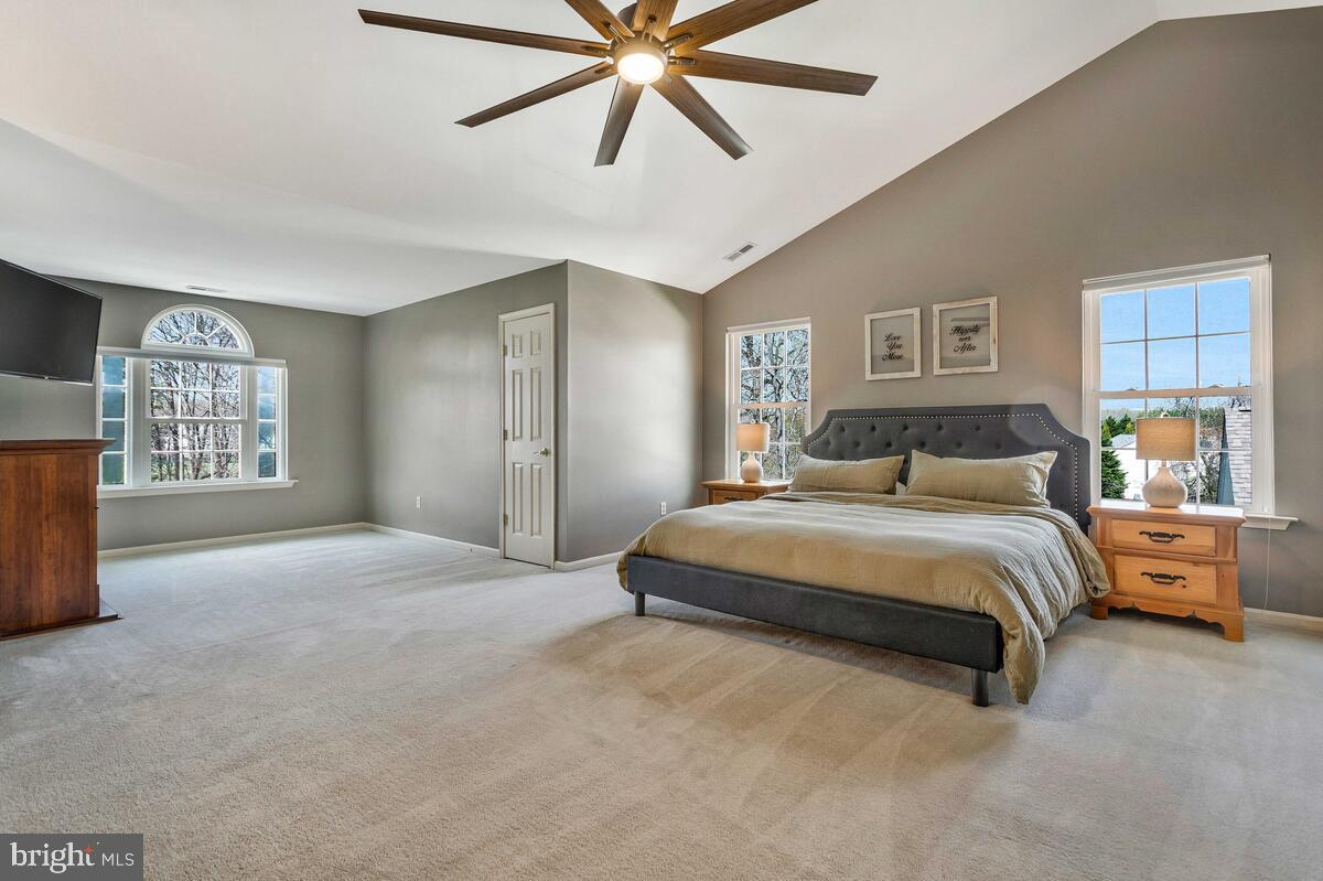 CROSS POINT - Residential