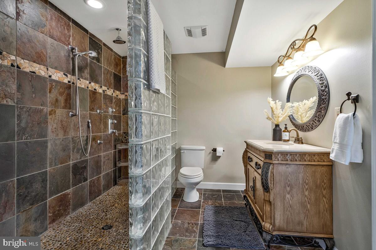 CROSS POINT - Residential