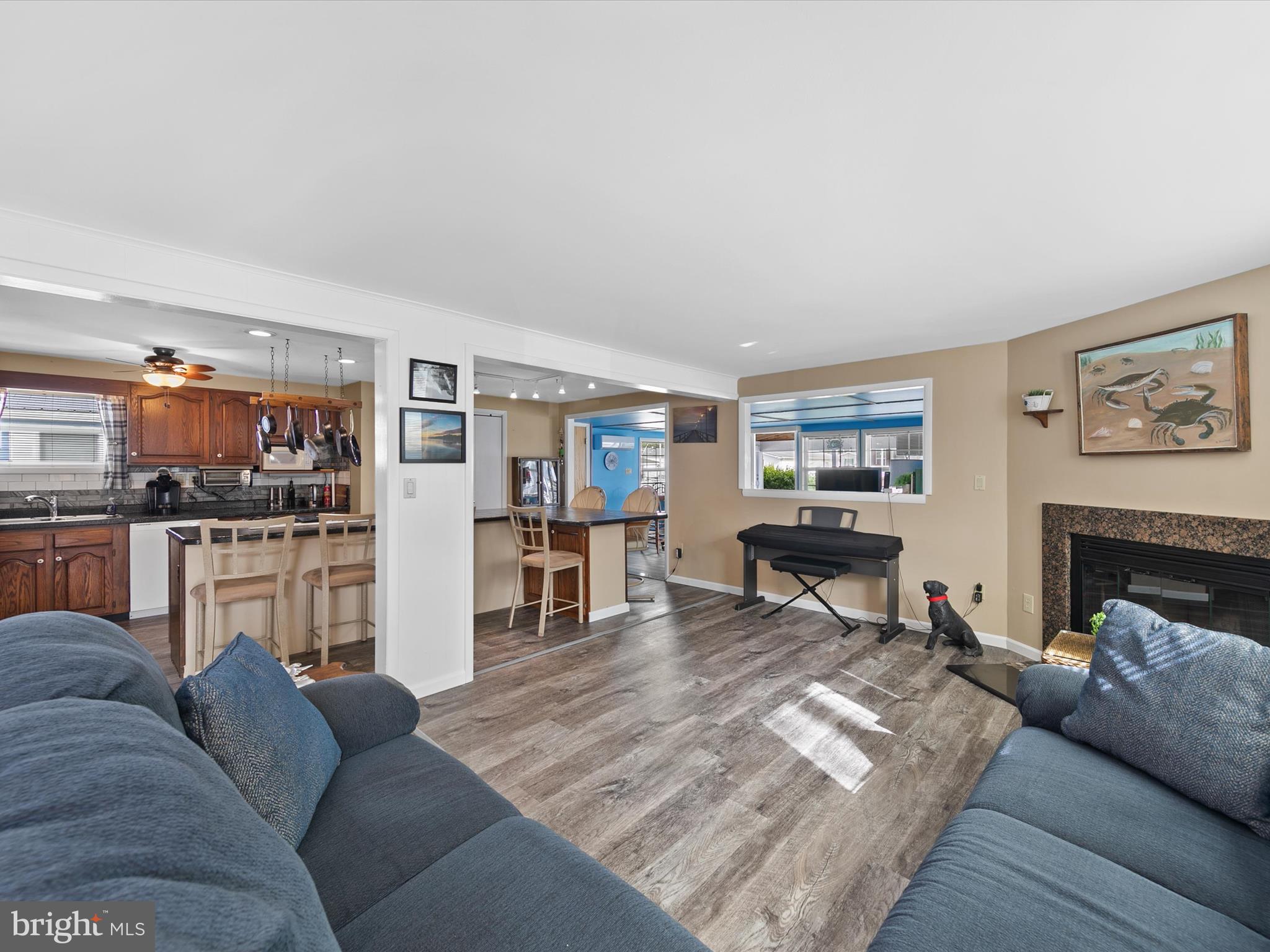 MARINERS COVE - Residential