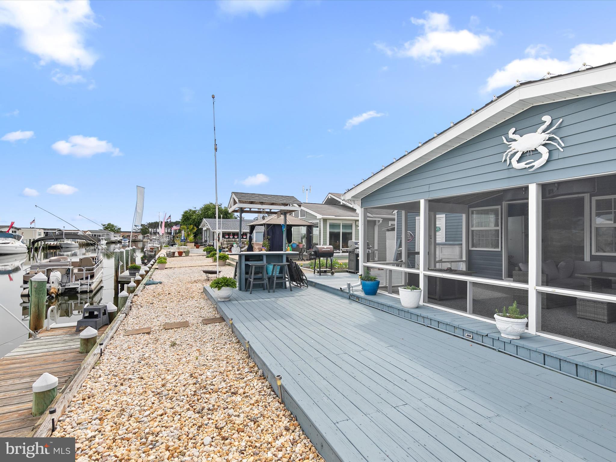 MARINERS COVE - Residential