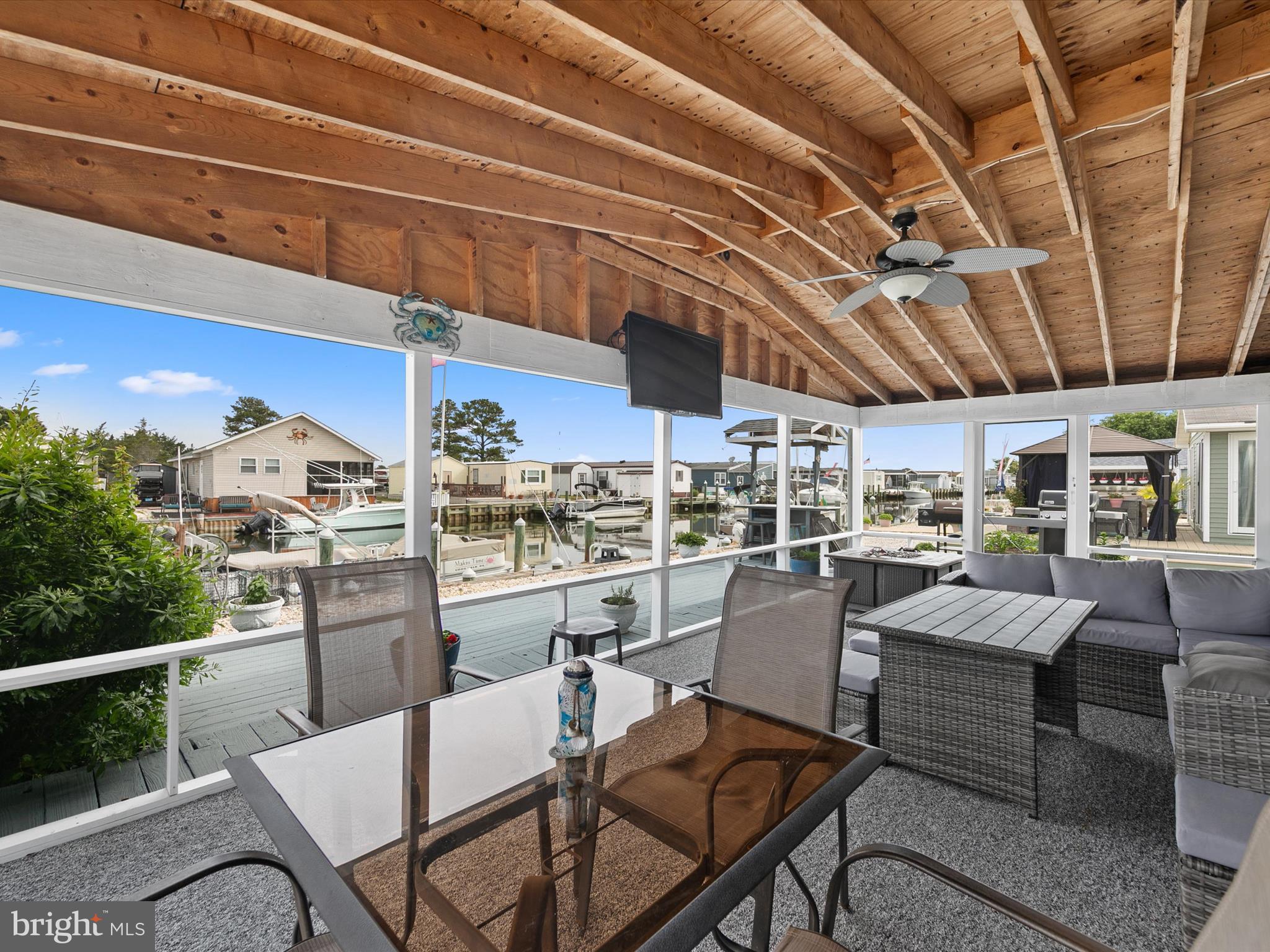 MARINERS COVE - Residential