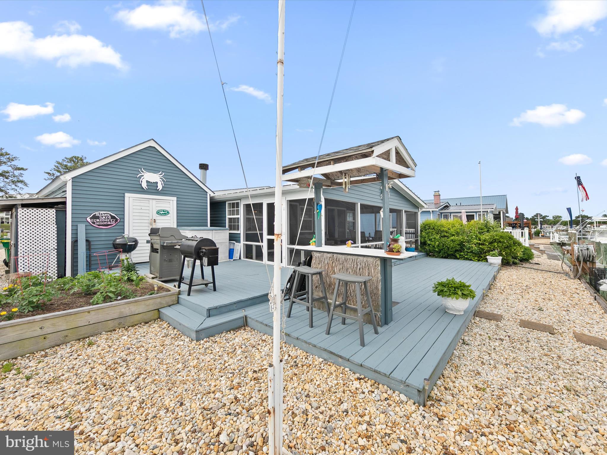 MARINERS COVE - Residential