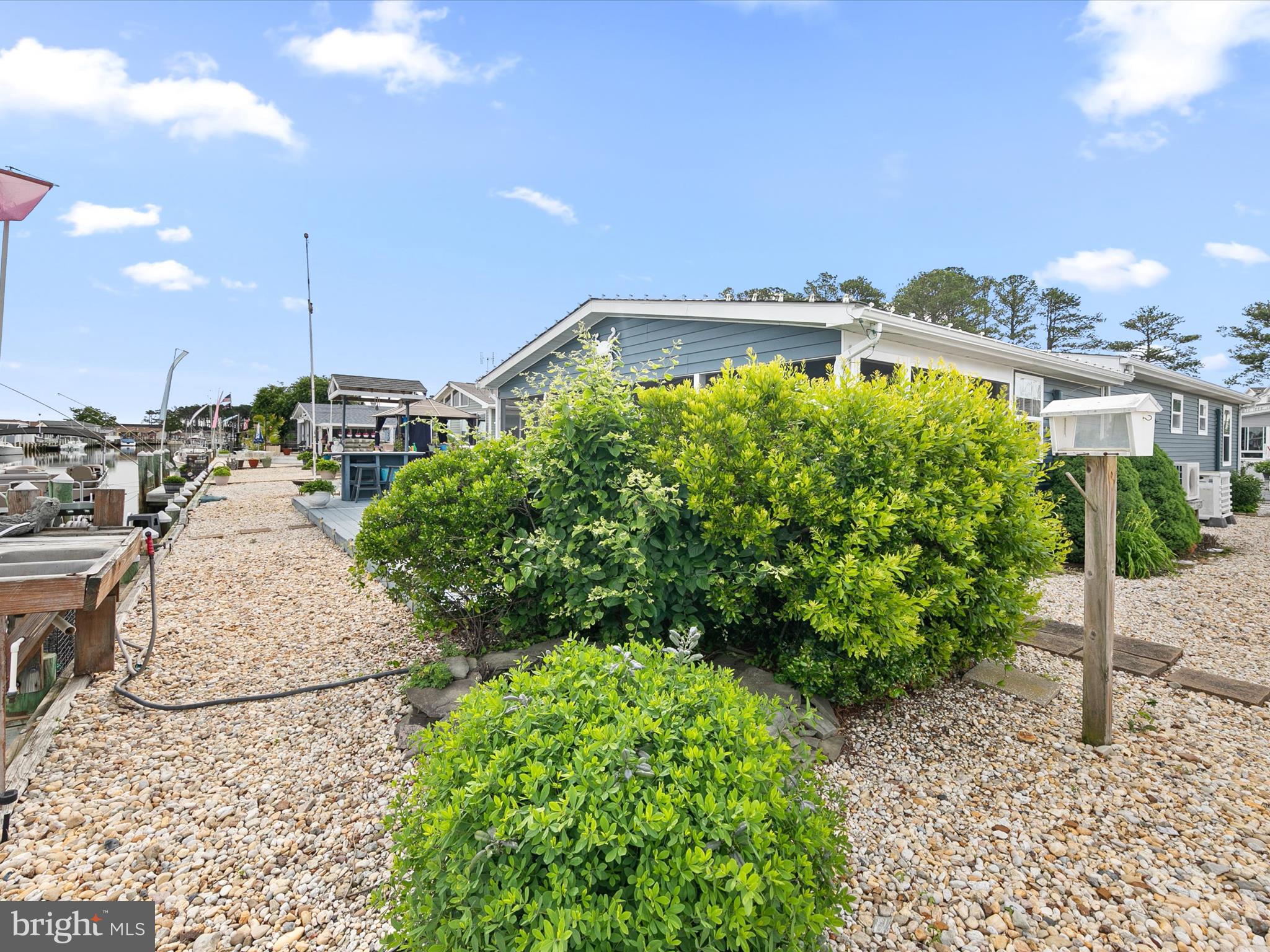 MARINERS COVE - Residential