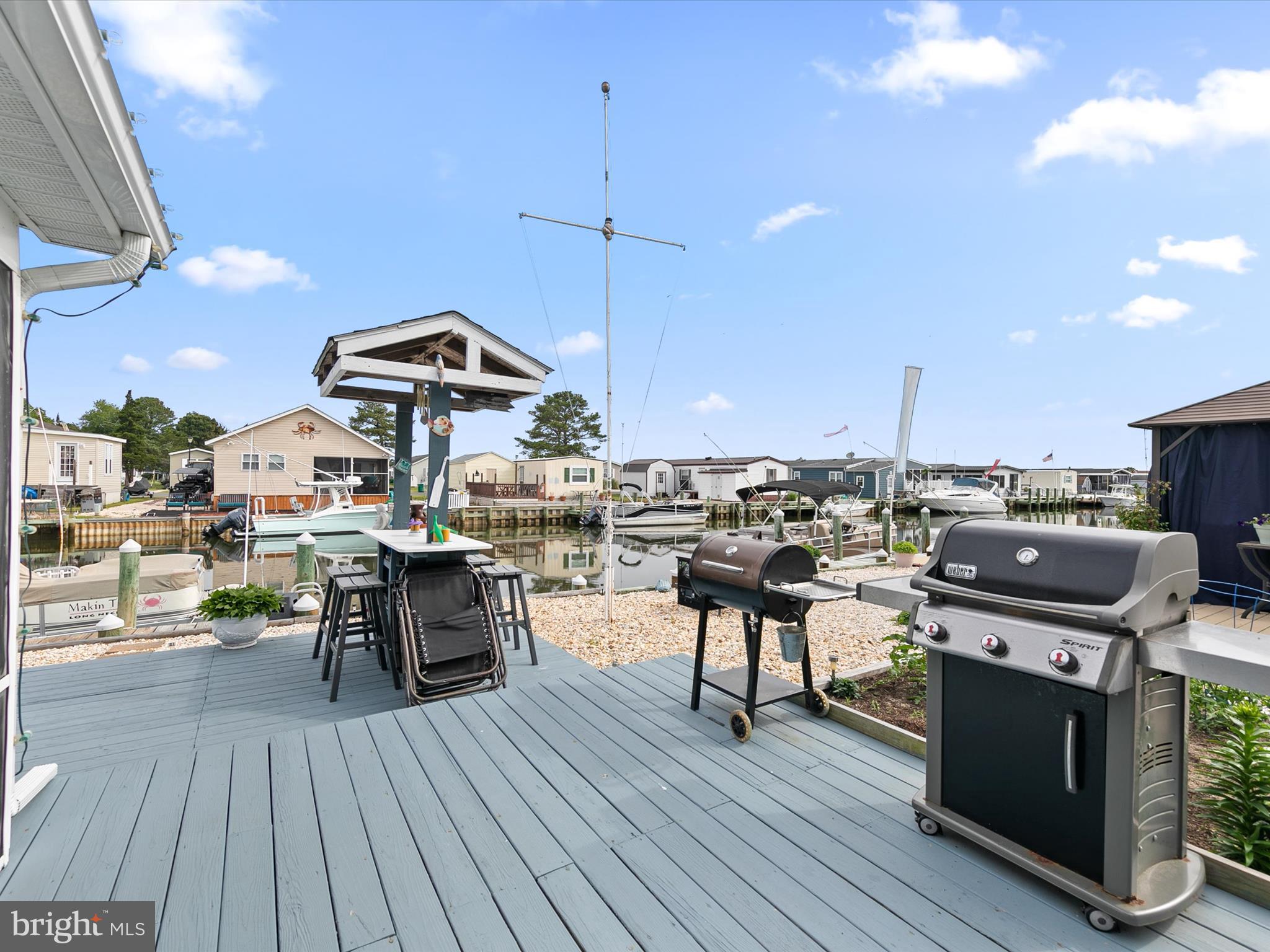 MARINERS COVE - Residential