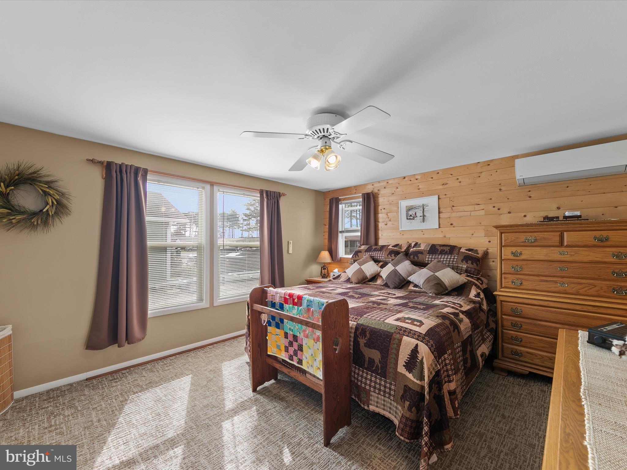 MARINERS COVE - Residential