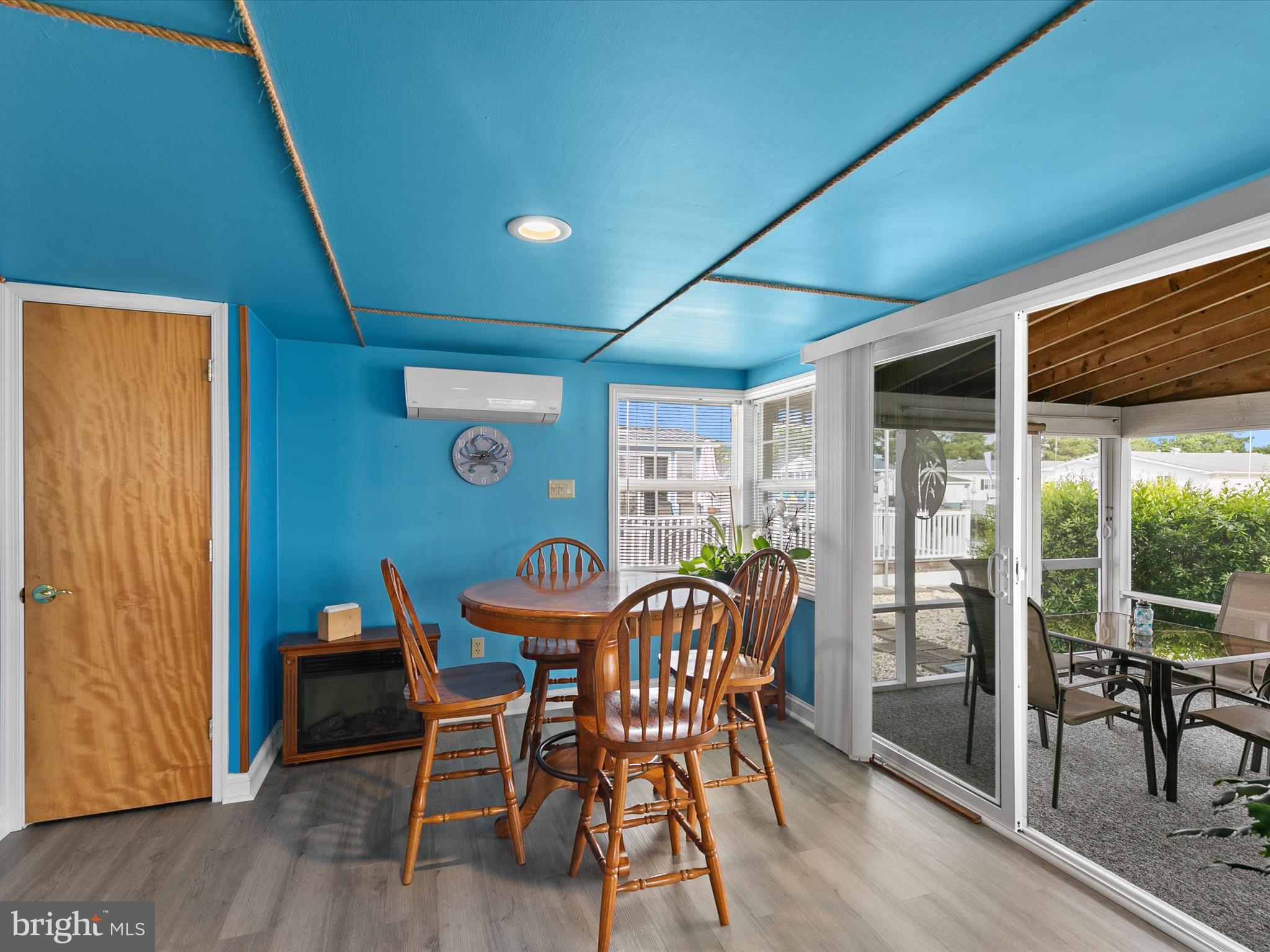 MARINERS COVE - Residential