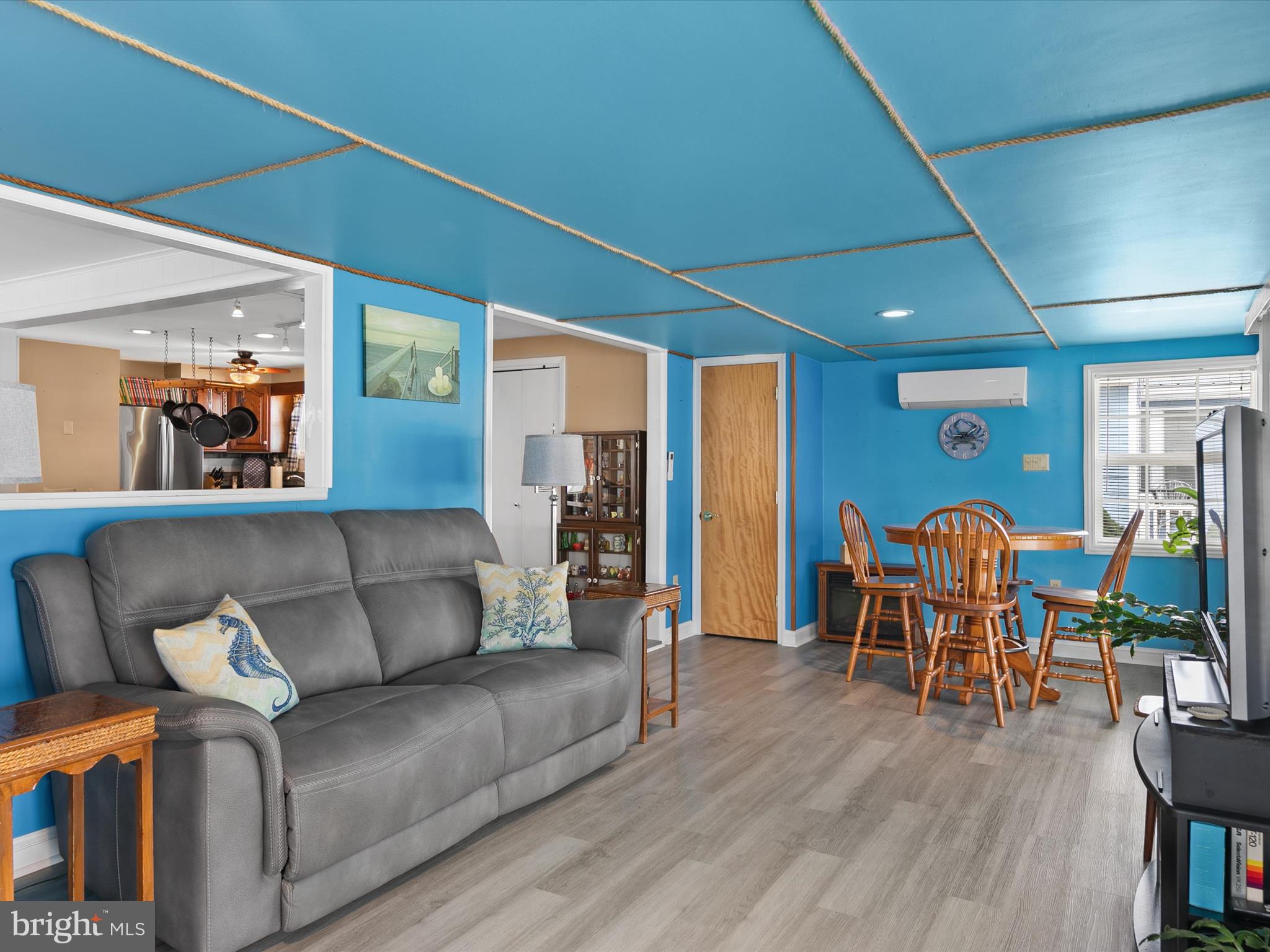 MARINERS COVE - Residential