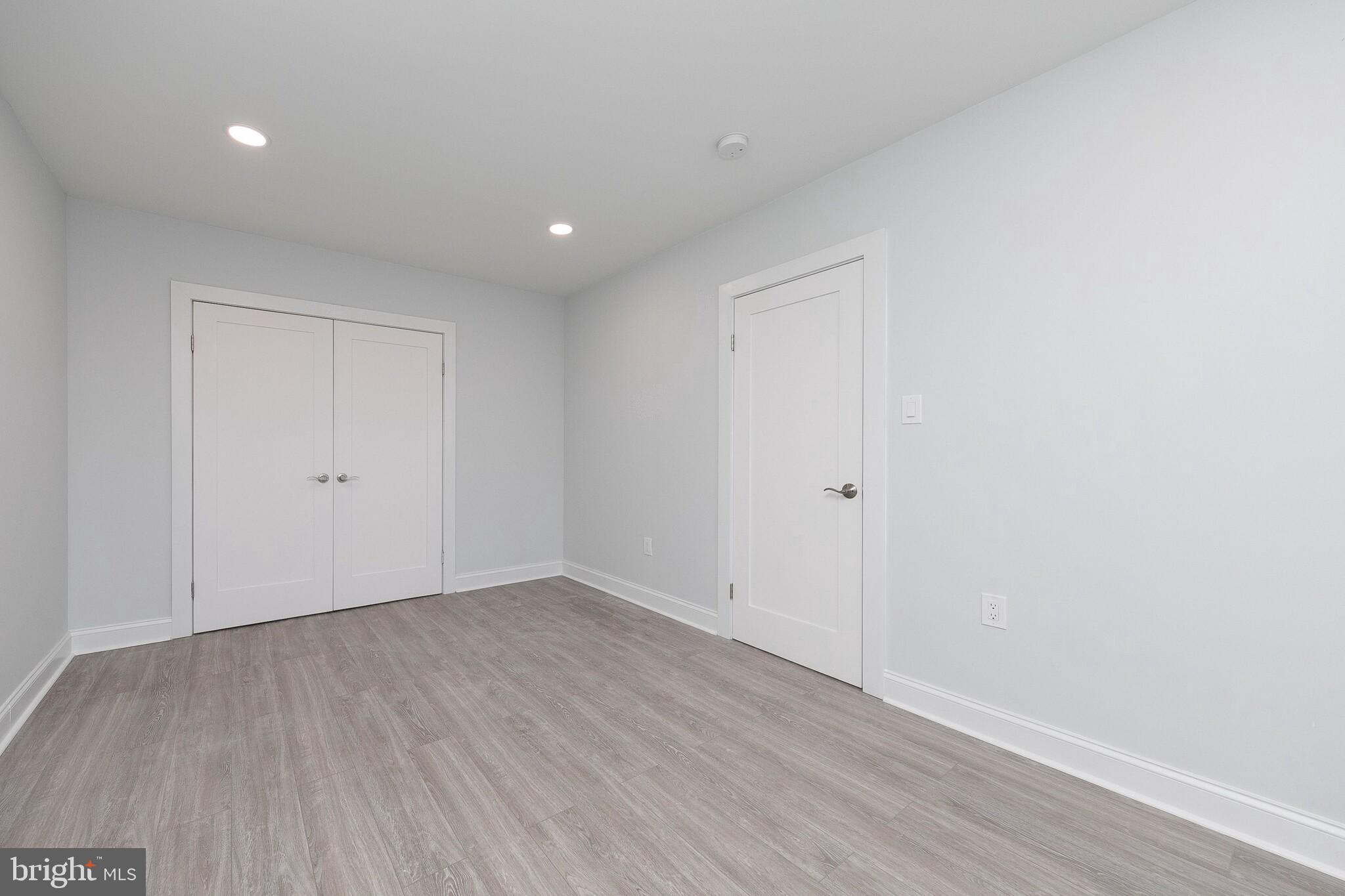 UNIVERSITY CITY - Residential Lease