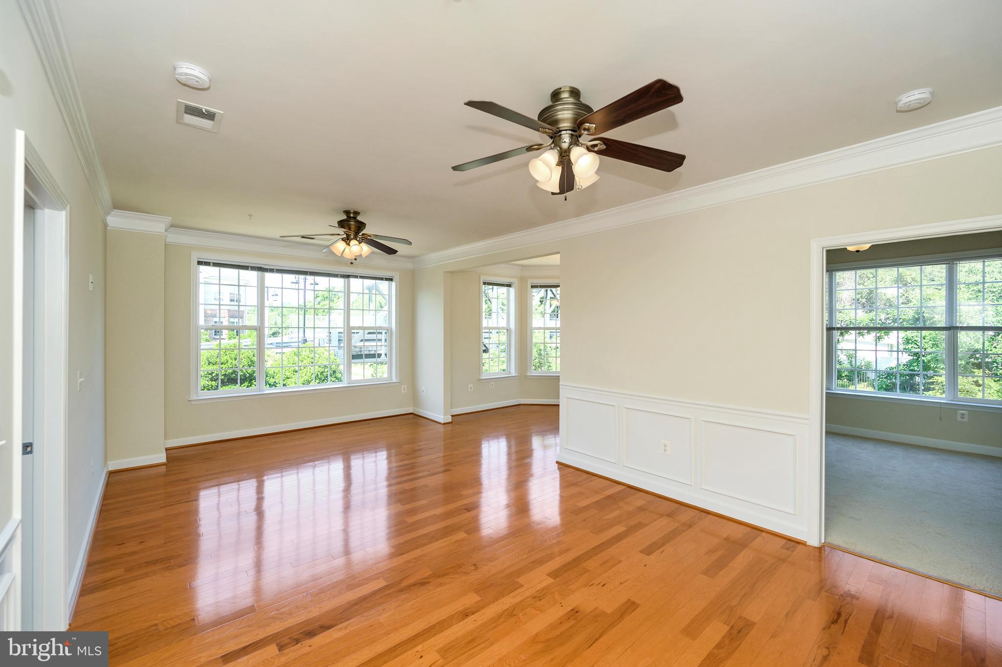 COBBLESTONE SQUARE - Residential