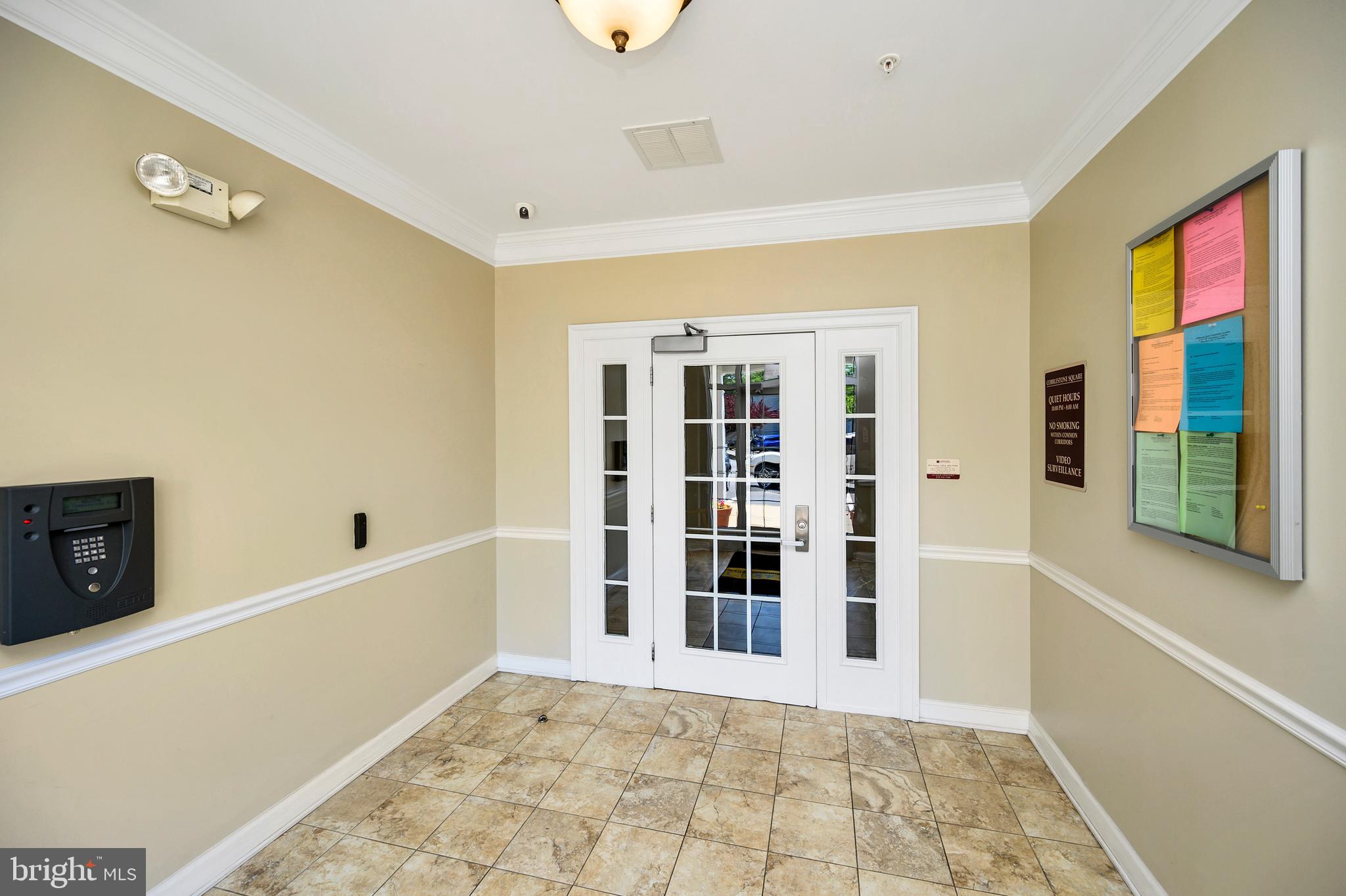 COBBLESTONE SQUARE - Residential