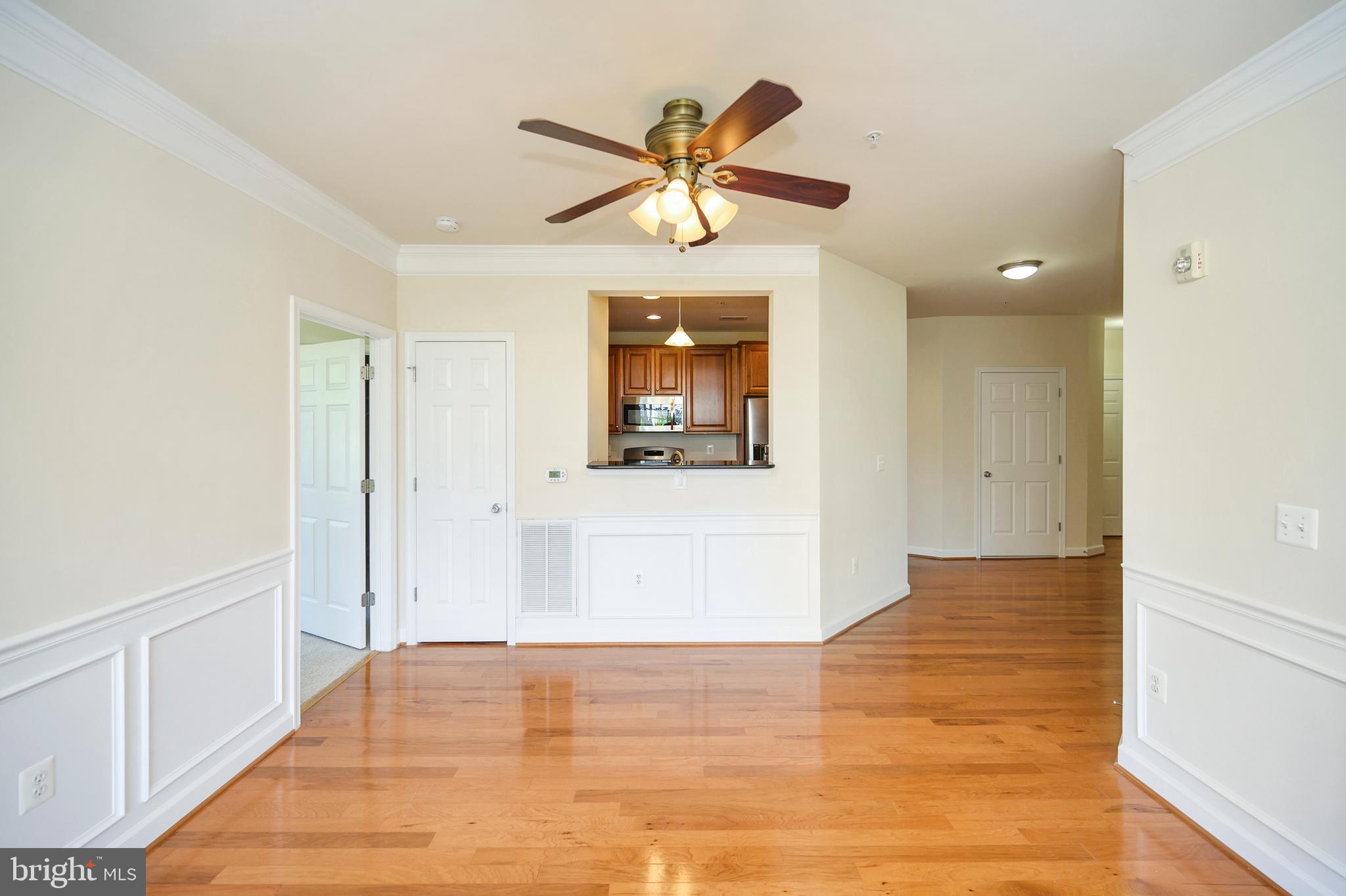 COBBLESTONE SQUARE - Residential