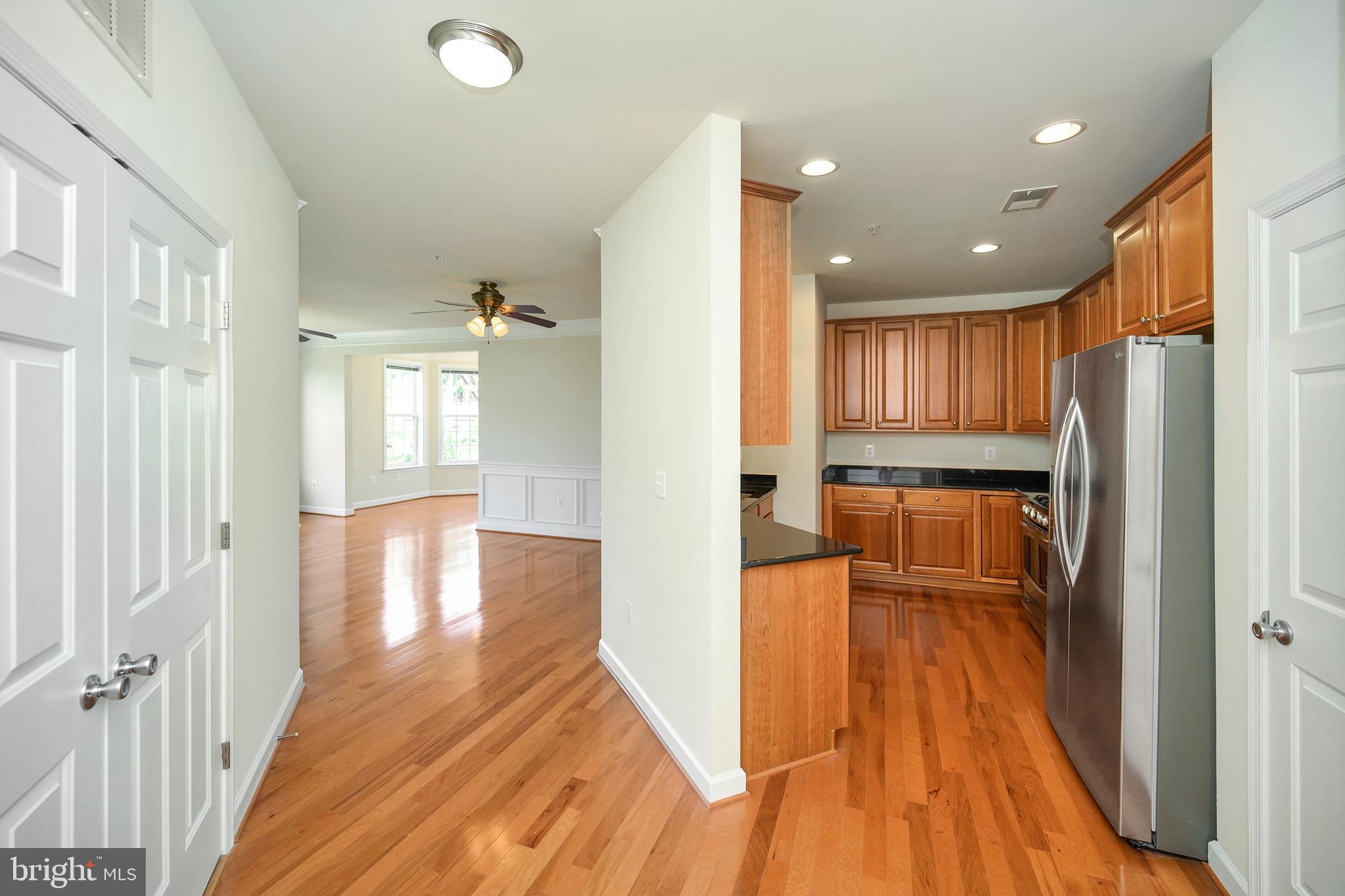 COBBLESTONE SQUARE - Residential