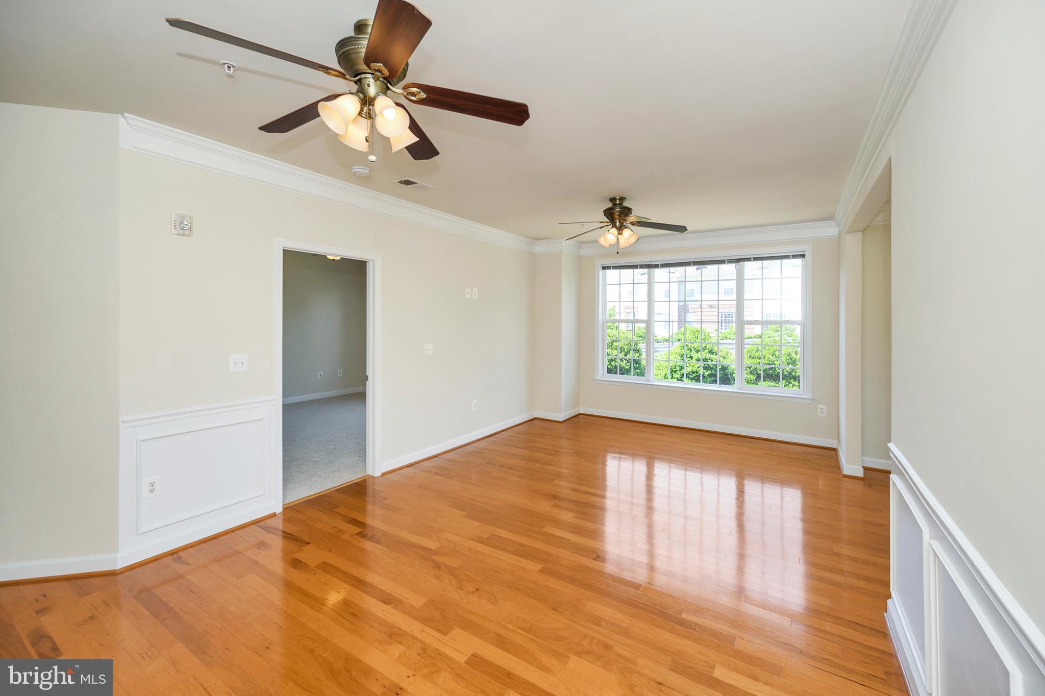 COBBLESTONE SQUARE - Residential