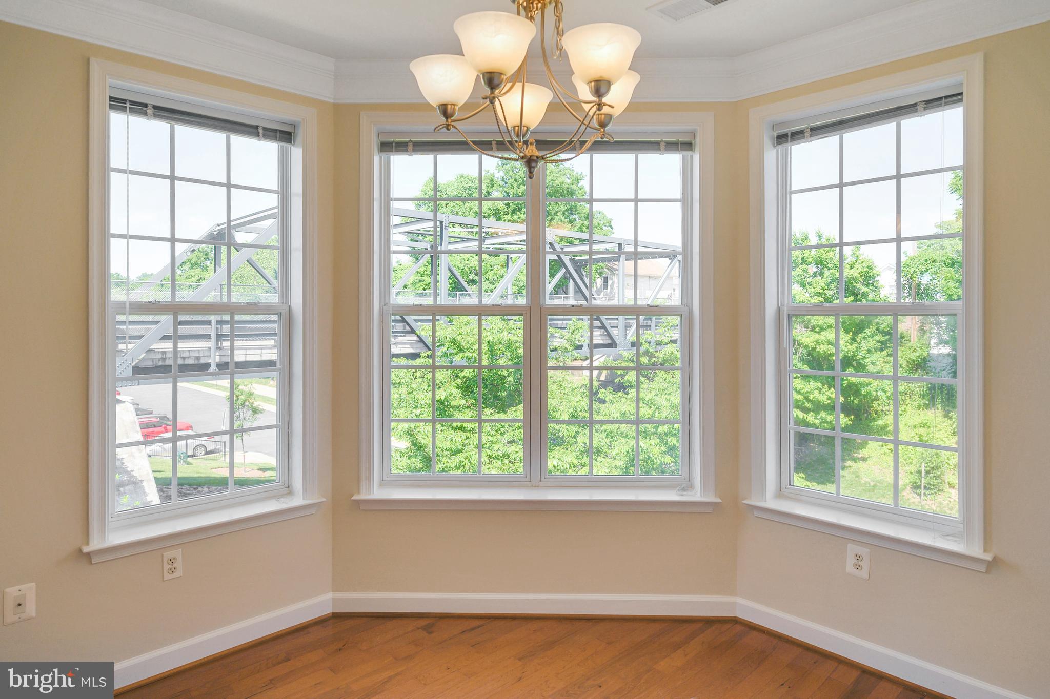 COBBLESTONE SQUARE - Residential